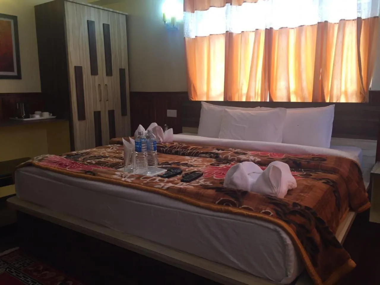 Bed in Hotel Golden Sunrise & Spa