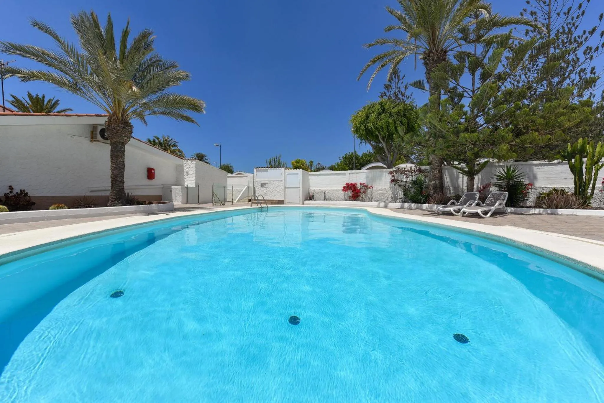 Swimming pool in Cozy bungalow for 6 in Playa del Inglés GD04 by VillaGranCanaria
