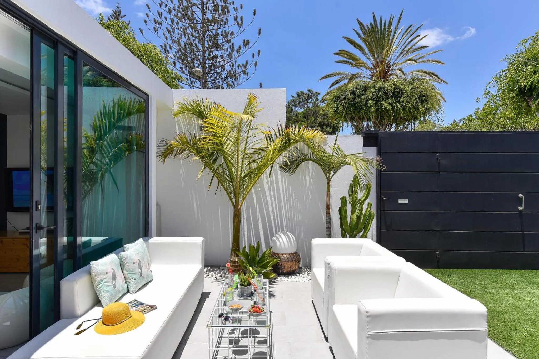 Patio in Cozy bungalow for 6 in Playa del Inglés GD04 by VillaGranCanaria