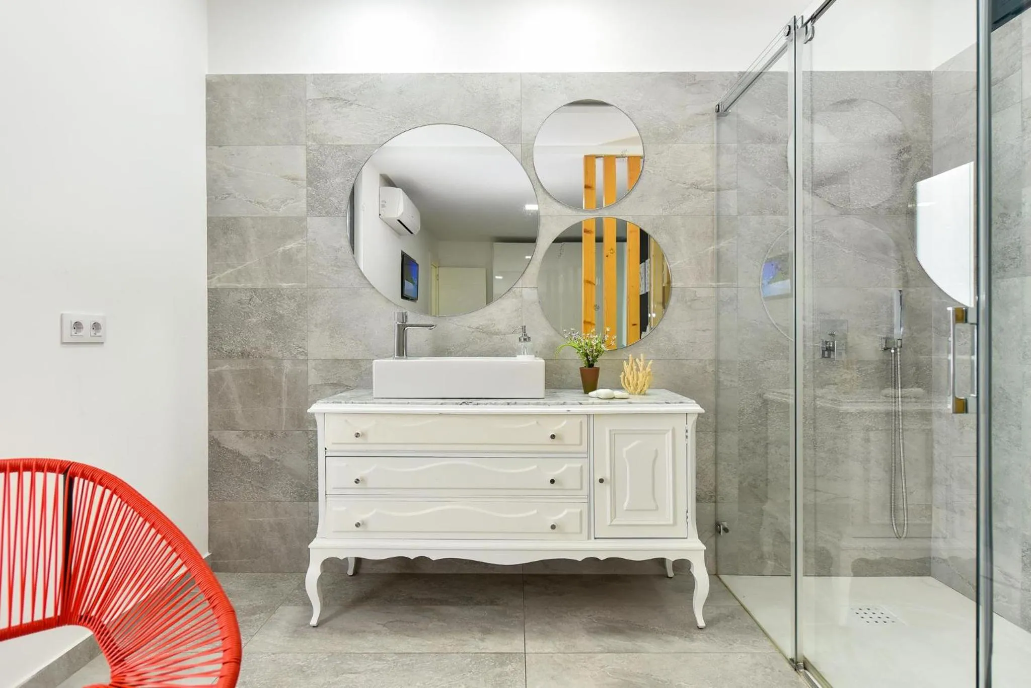 Shower in Cozy bungalow for 6 in Playa del Inglés GD04 by VillaGranCanaria