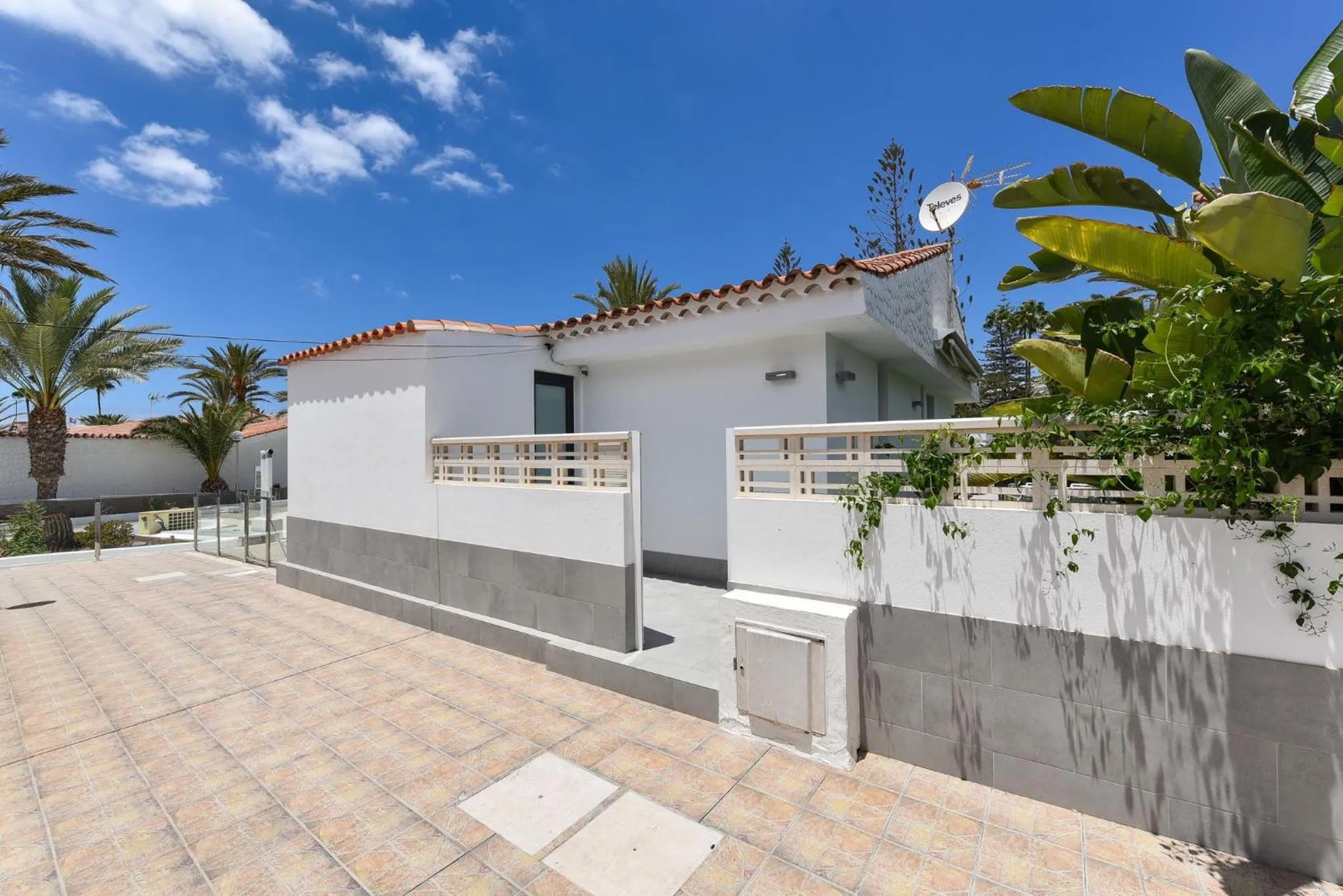 Property building in Cozy bungalow for 6 in Playa del Inglés GD04 by VillaGranCanaria