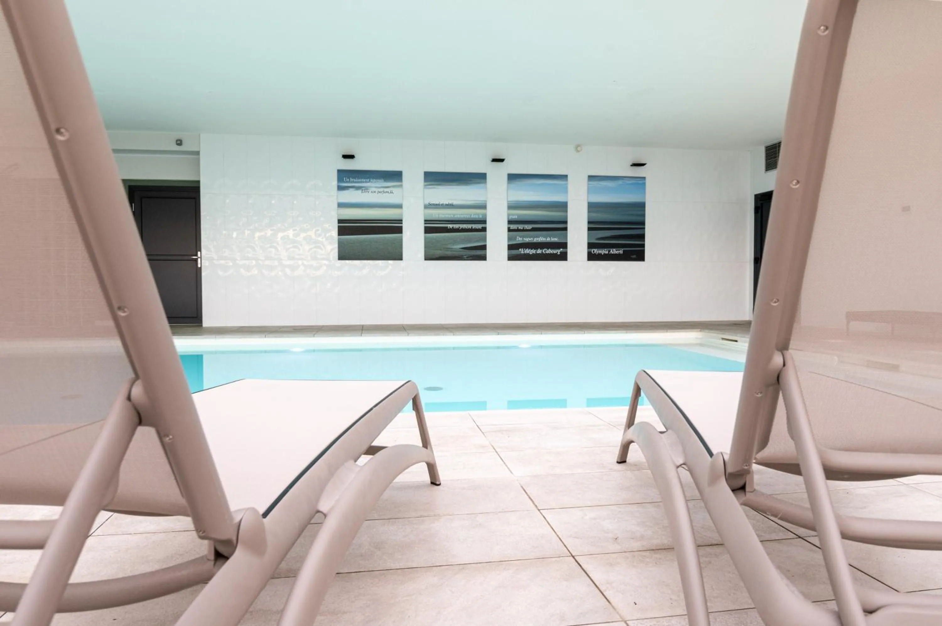 Swimming pool in Kyriad Prestige Residence & Spa Cabourg-Dives-sur-Mer