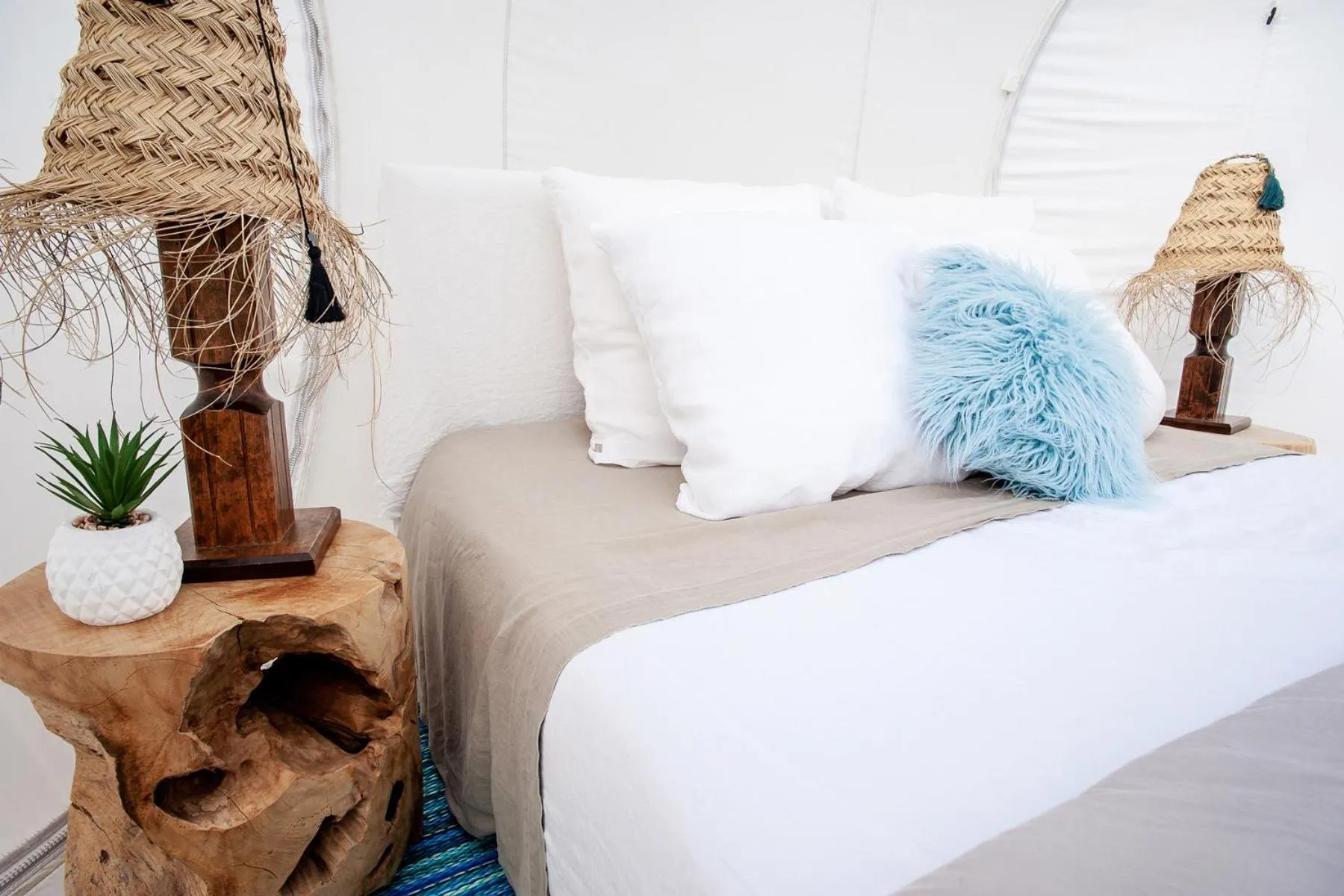 Bed in noct enbulle