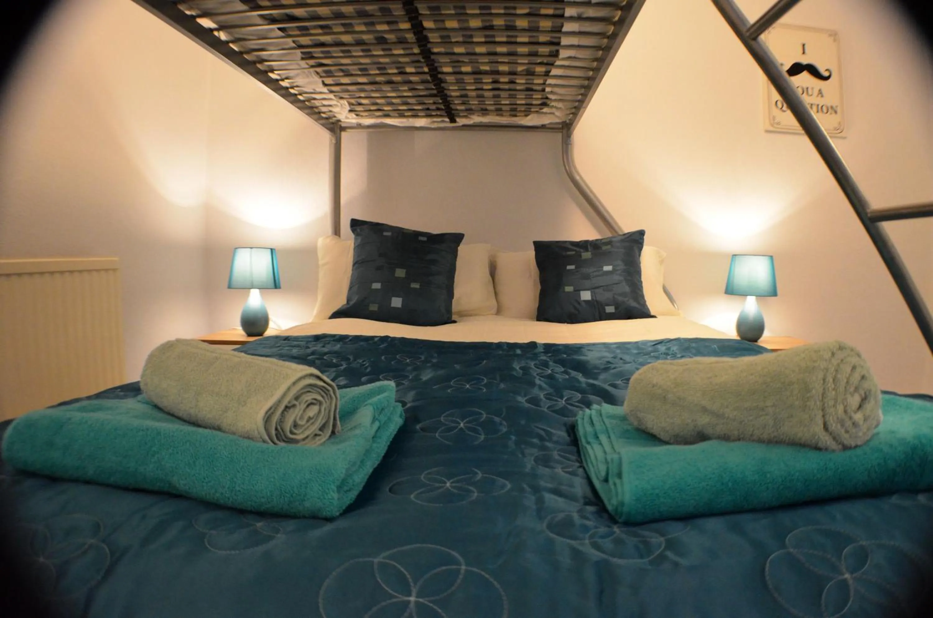 Bedroom, Bed in Birchfields Guest House