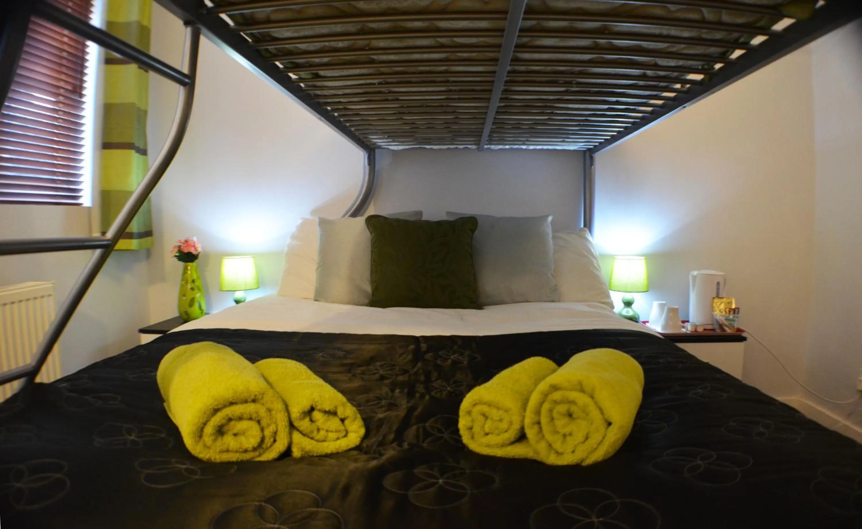 Decorative detail, Bed in Birchfields Guest House