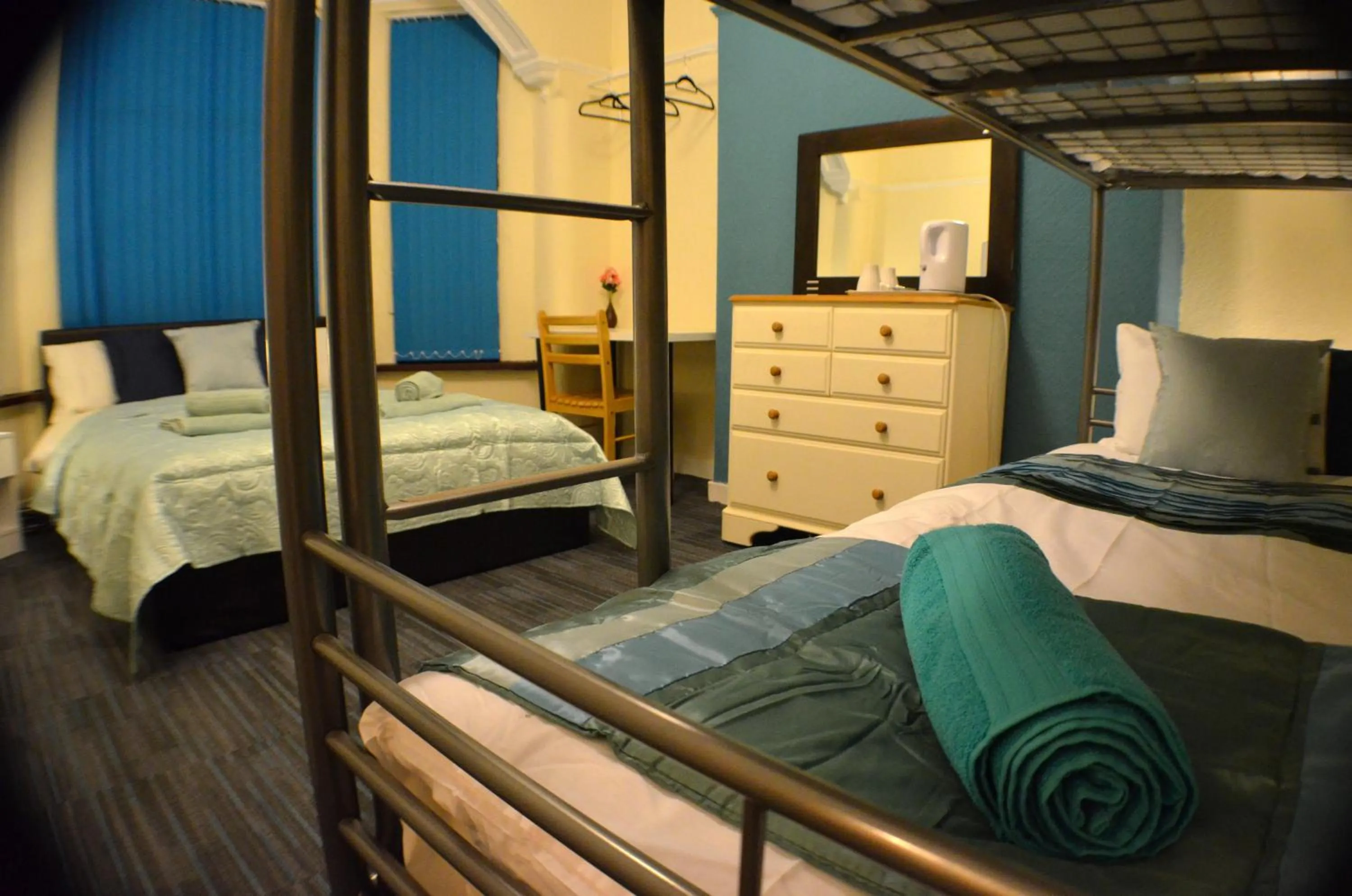 Bedroom, Bed in Birchfields Guest House