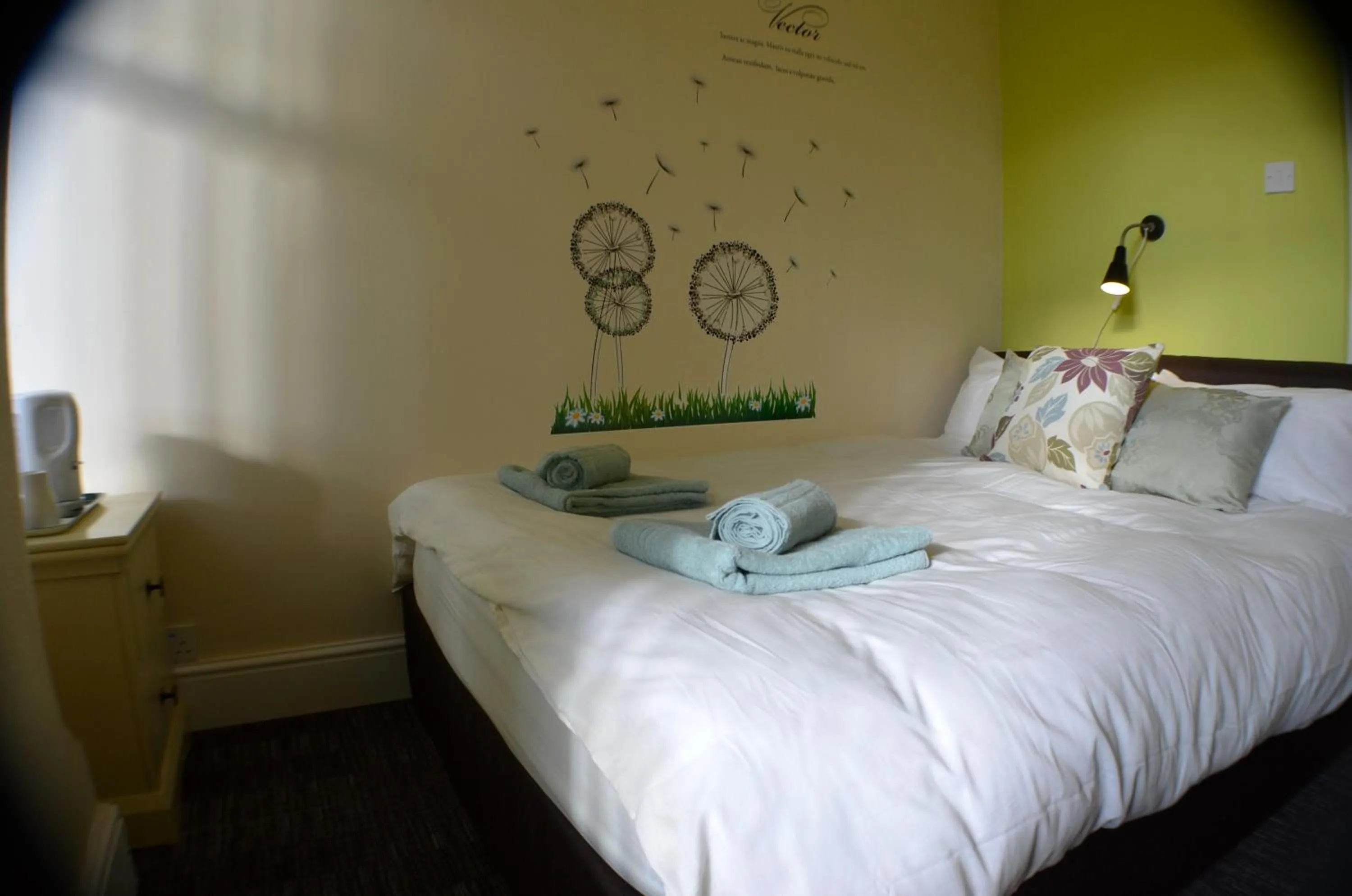 Bedroom, Bed in Birchfields Guest House