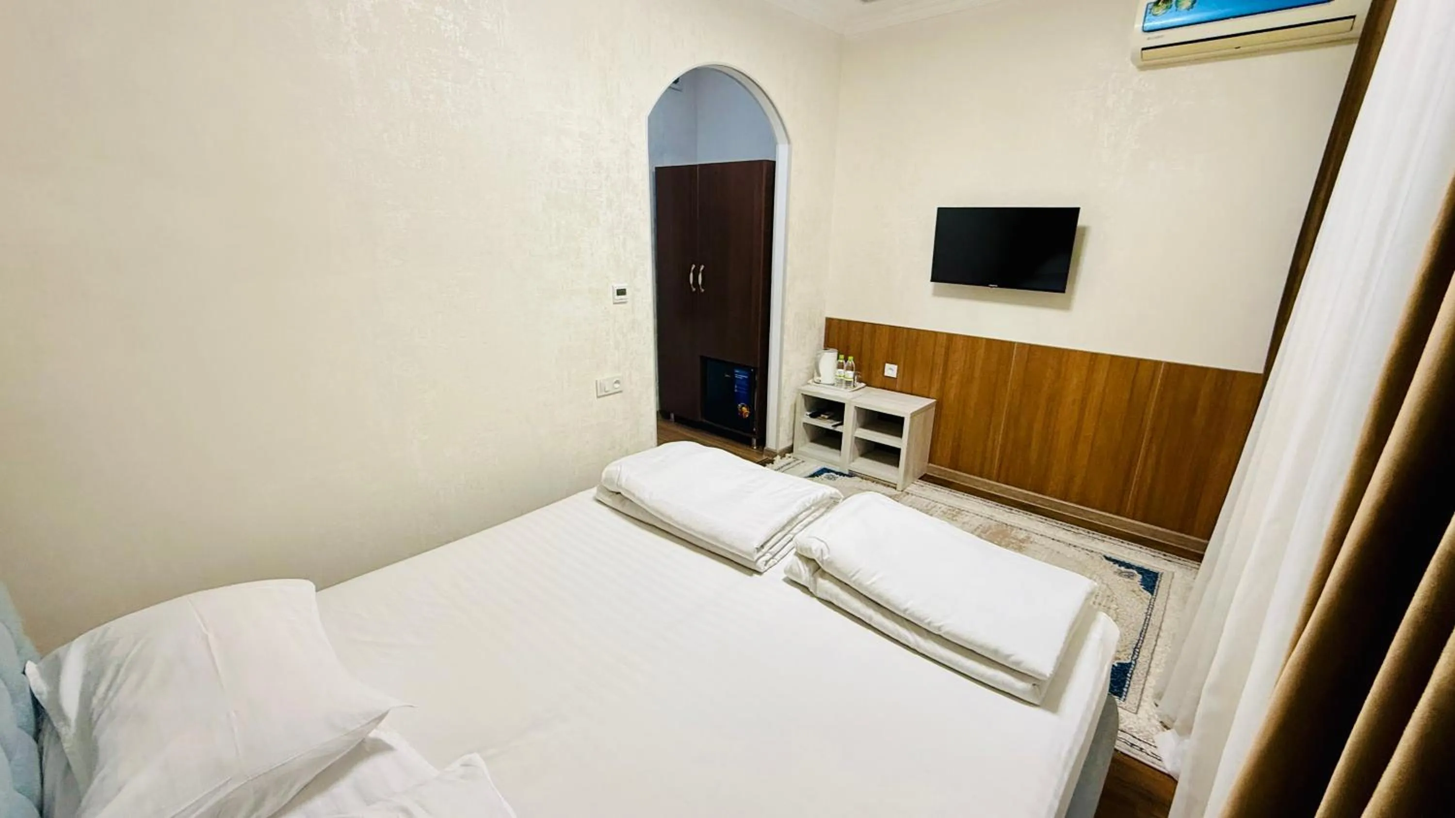 Bed in Samarkand Travel