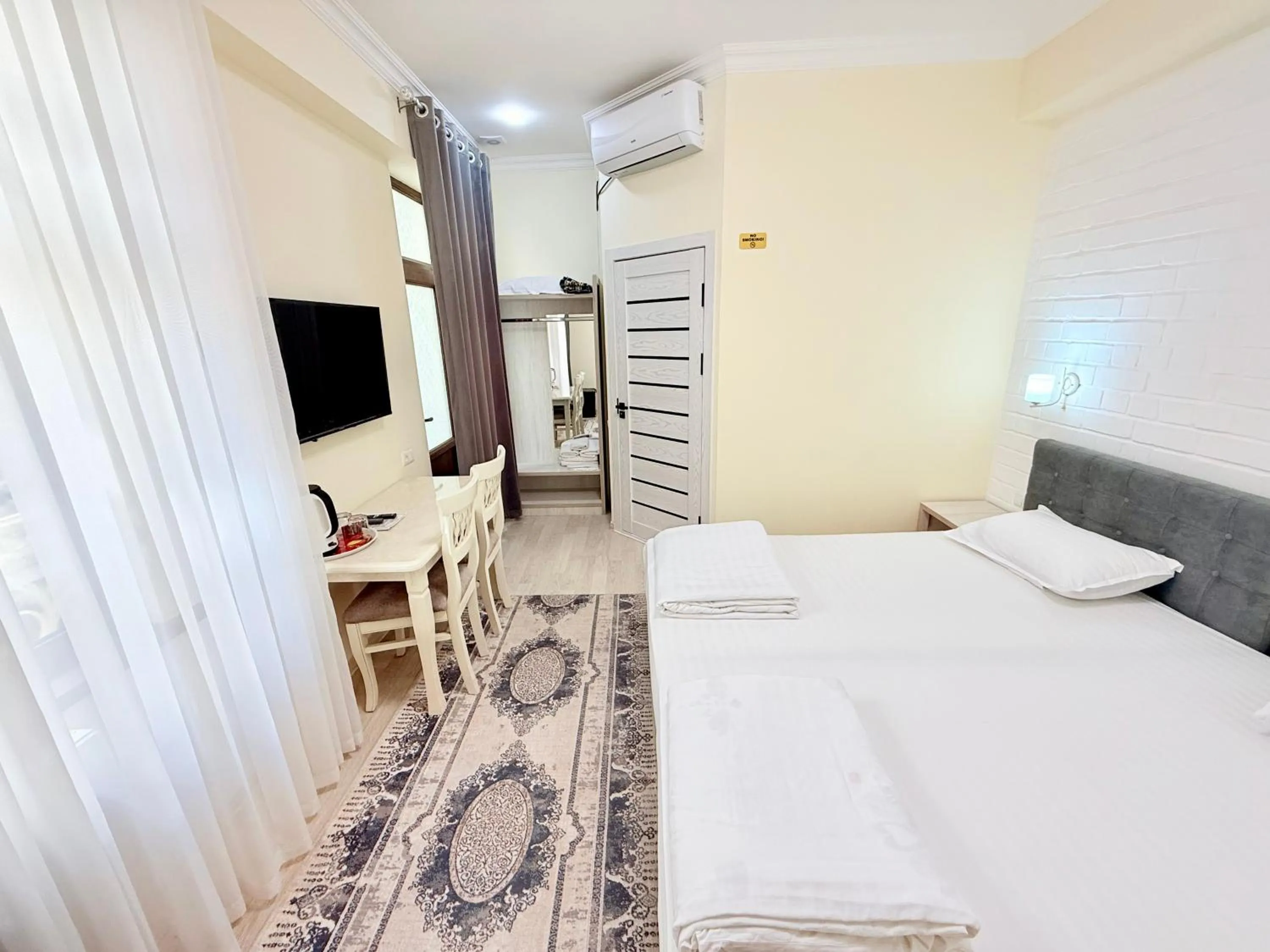 Photo of the whole room, Bed in Samarkand Travel