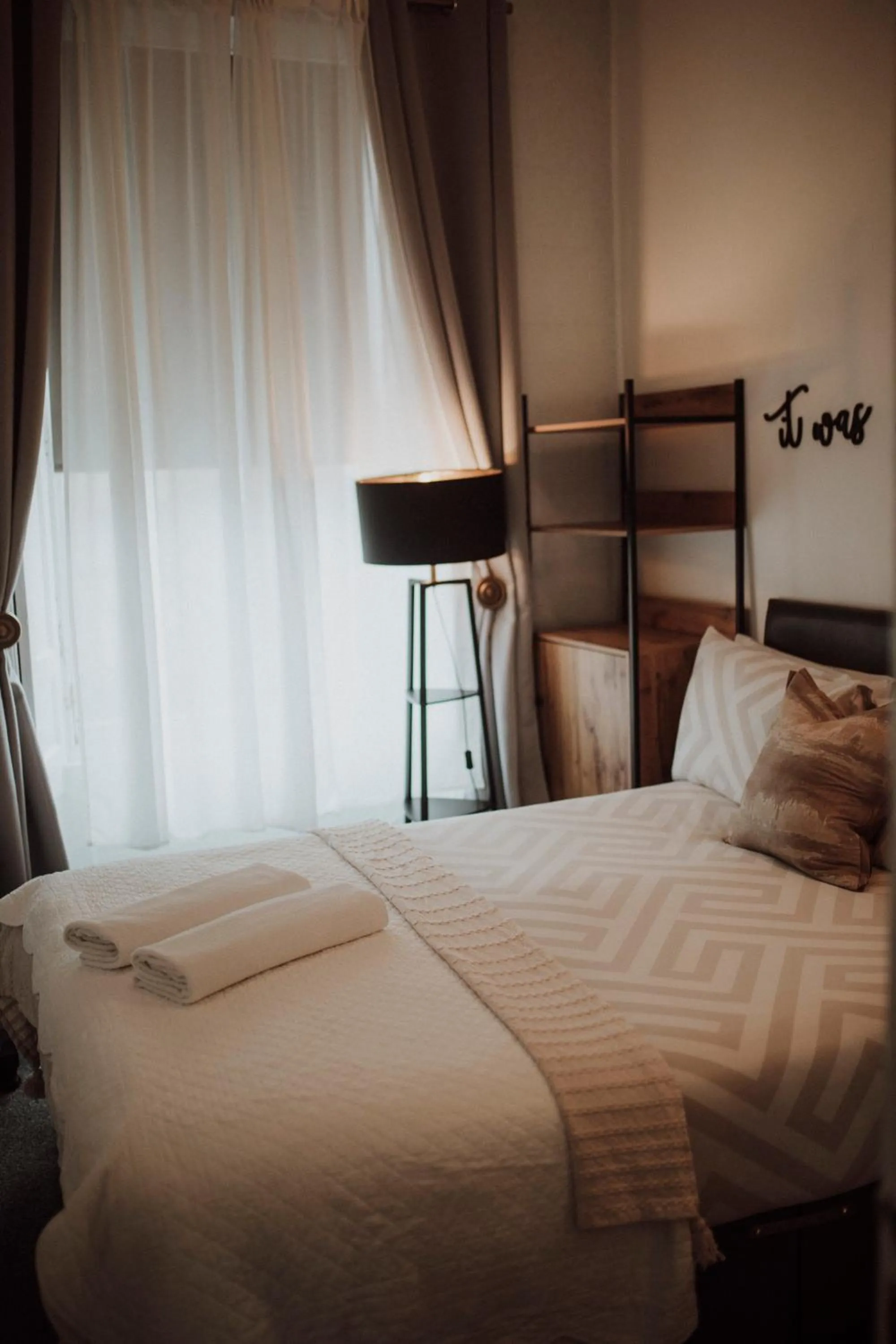 Photo of the whole room, Bed in 16 Pilrig Guest House