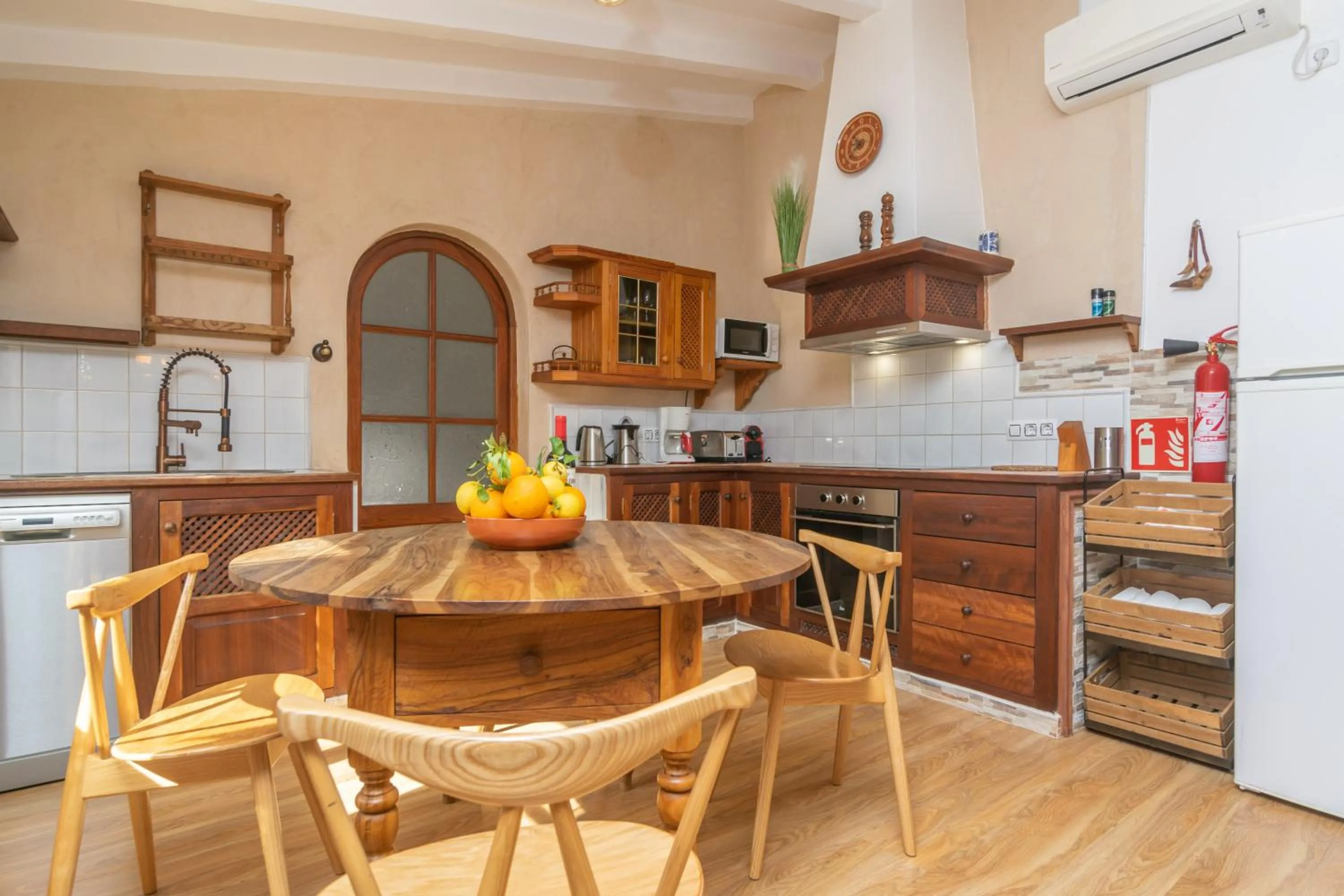 Kitchen or kitchenette in Ses Begudes