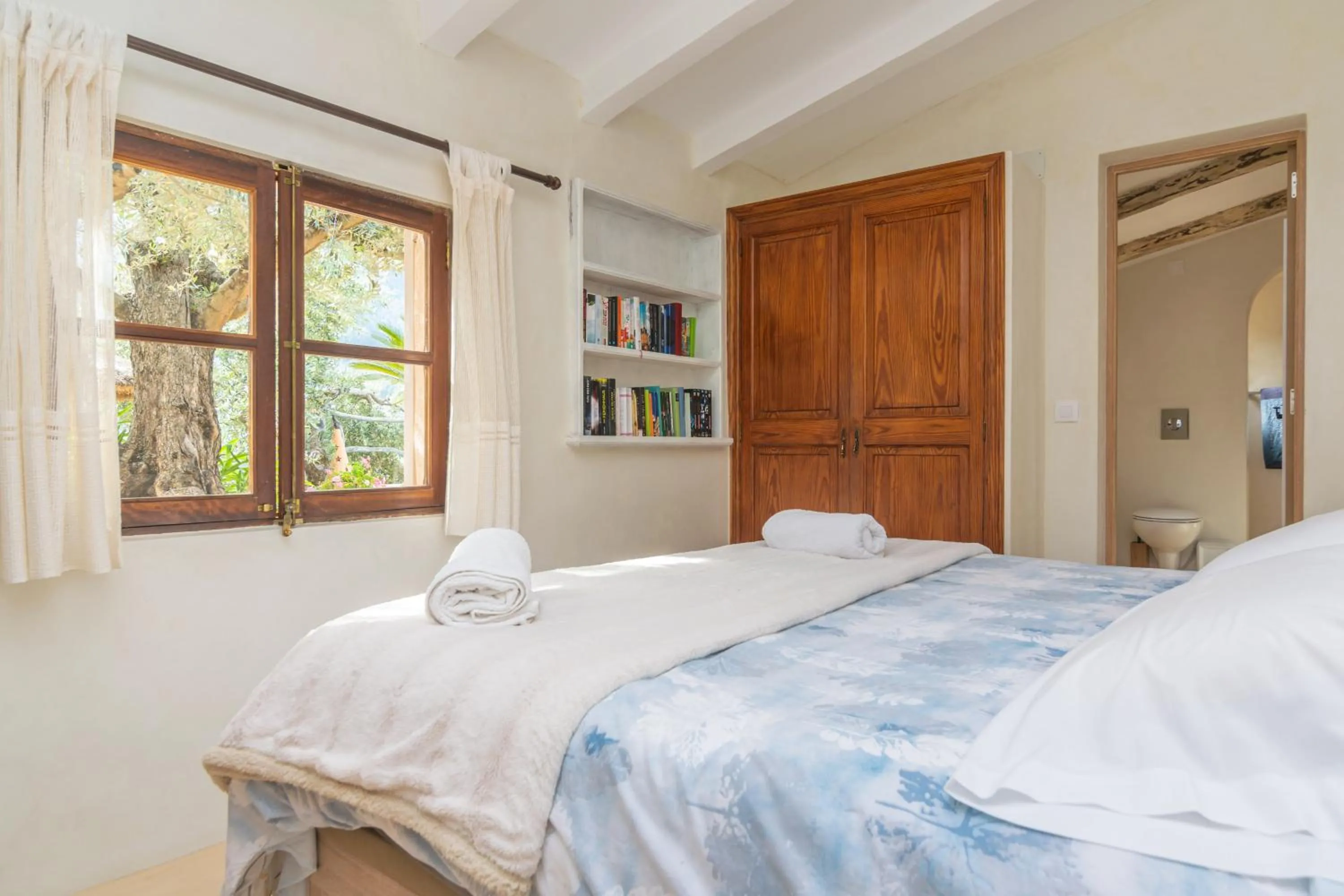 Bedroom, Bed in Ses Begudes