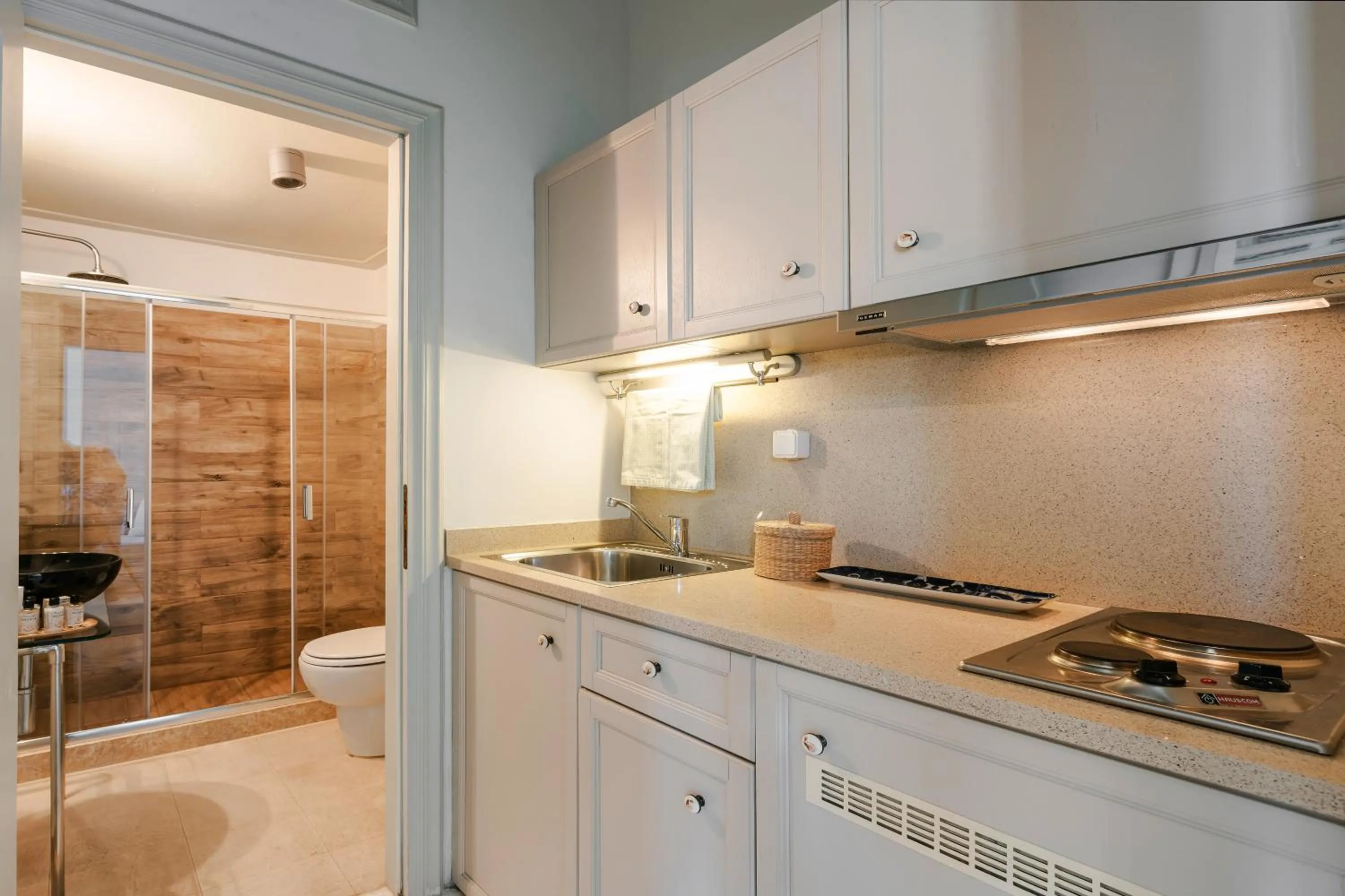 kitchen in Hydra Hotel