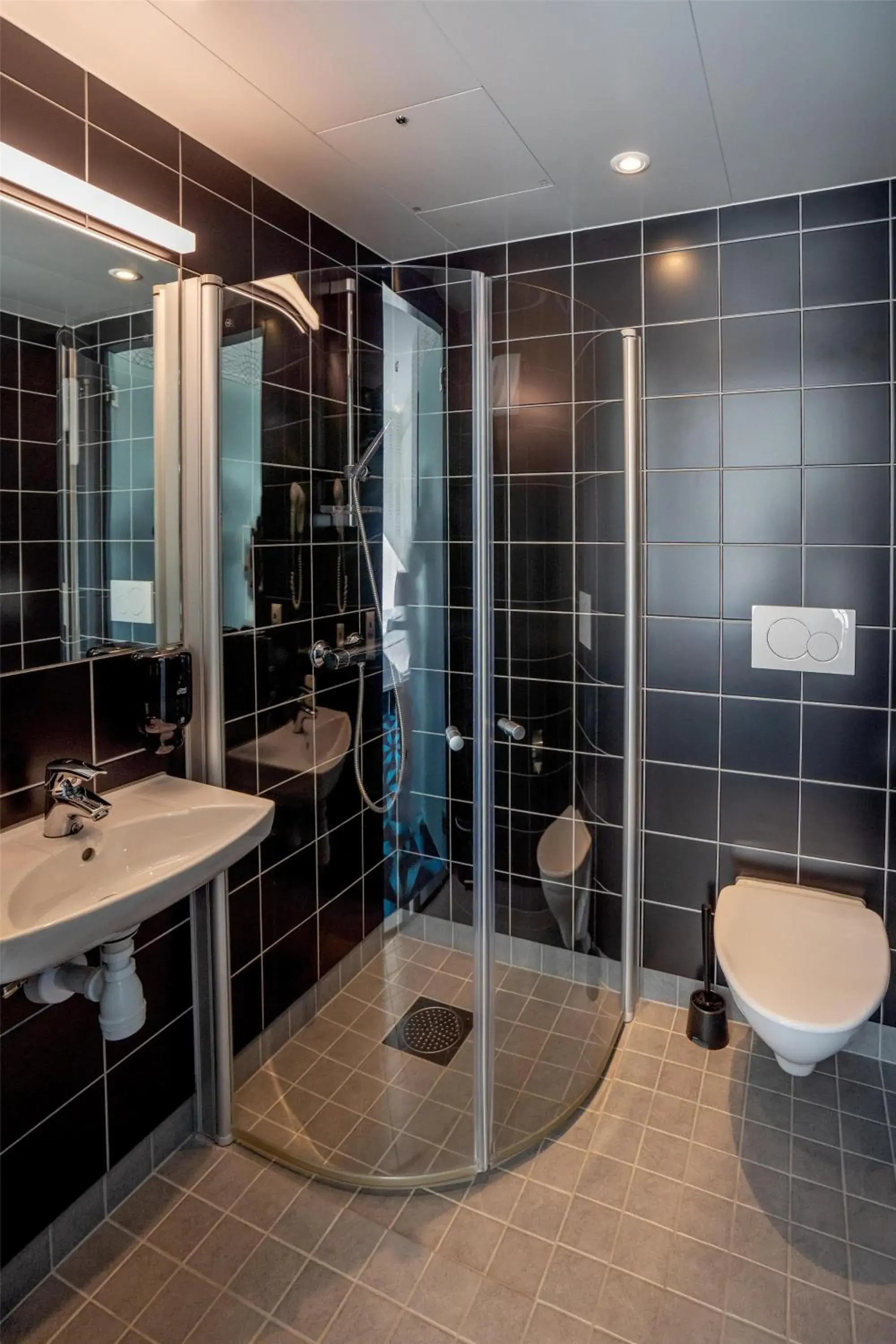 Bathroom in Prize by Radisson, Solheimsviken Bergen Bathroom in Prize by Radisson, Solheimsviken Bergen