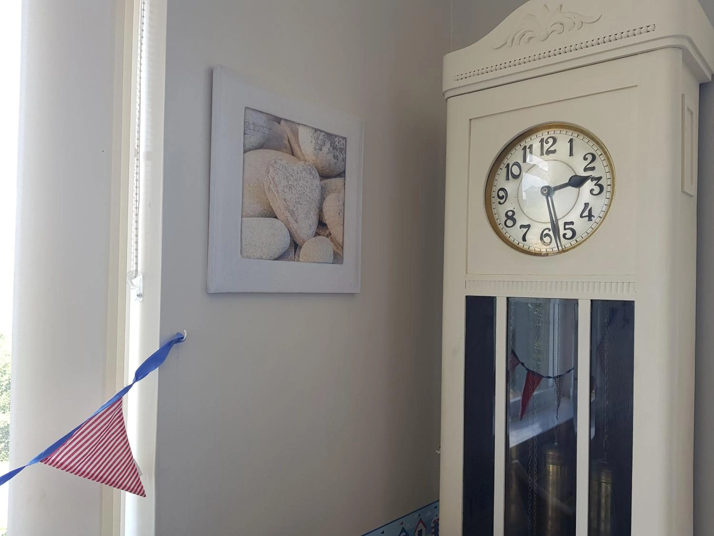 Time of day in Victoria Lodge