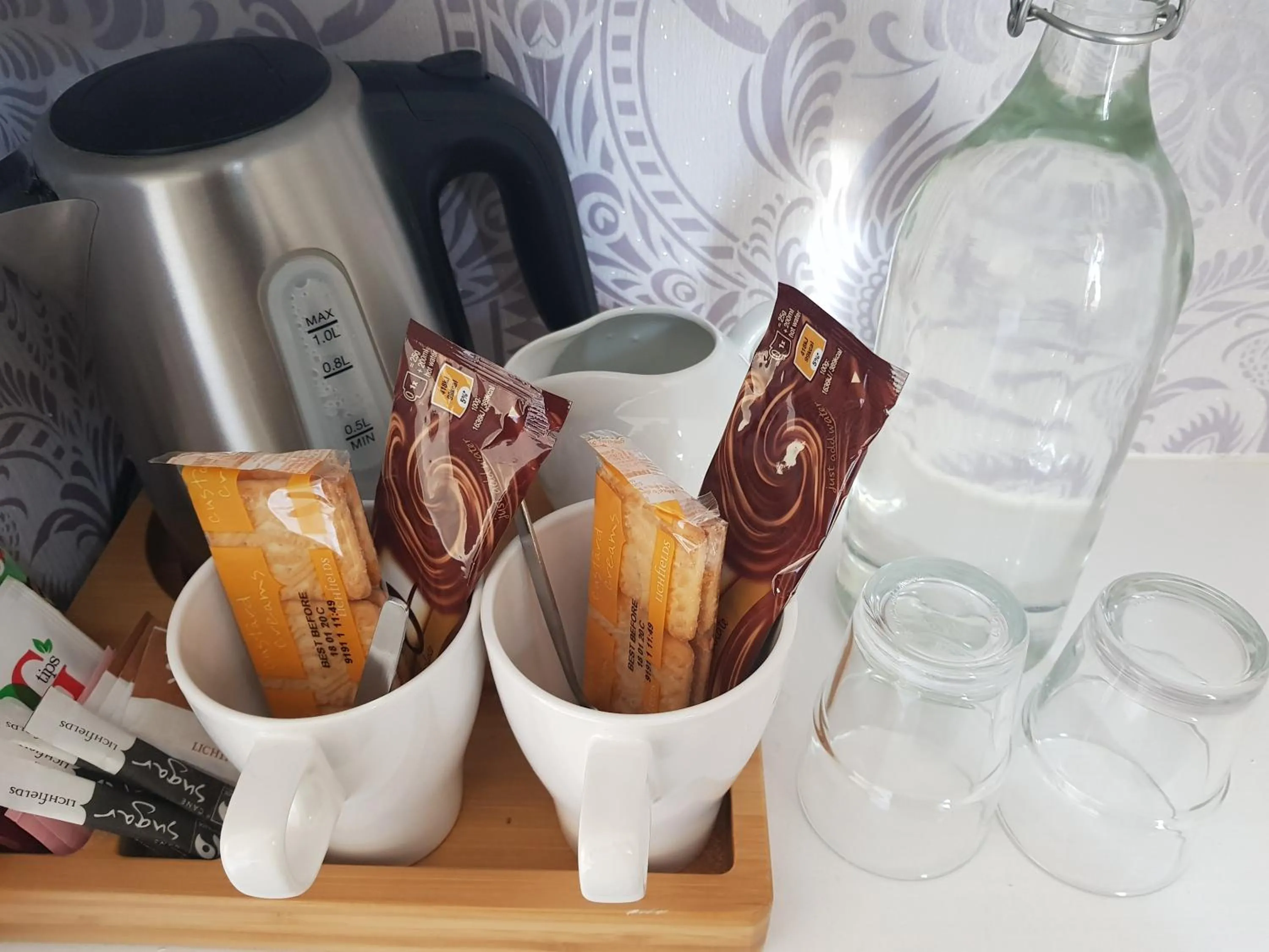 Coffee/tea facilities in Victoria Lodge