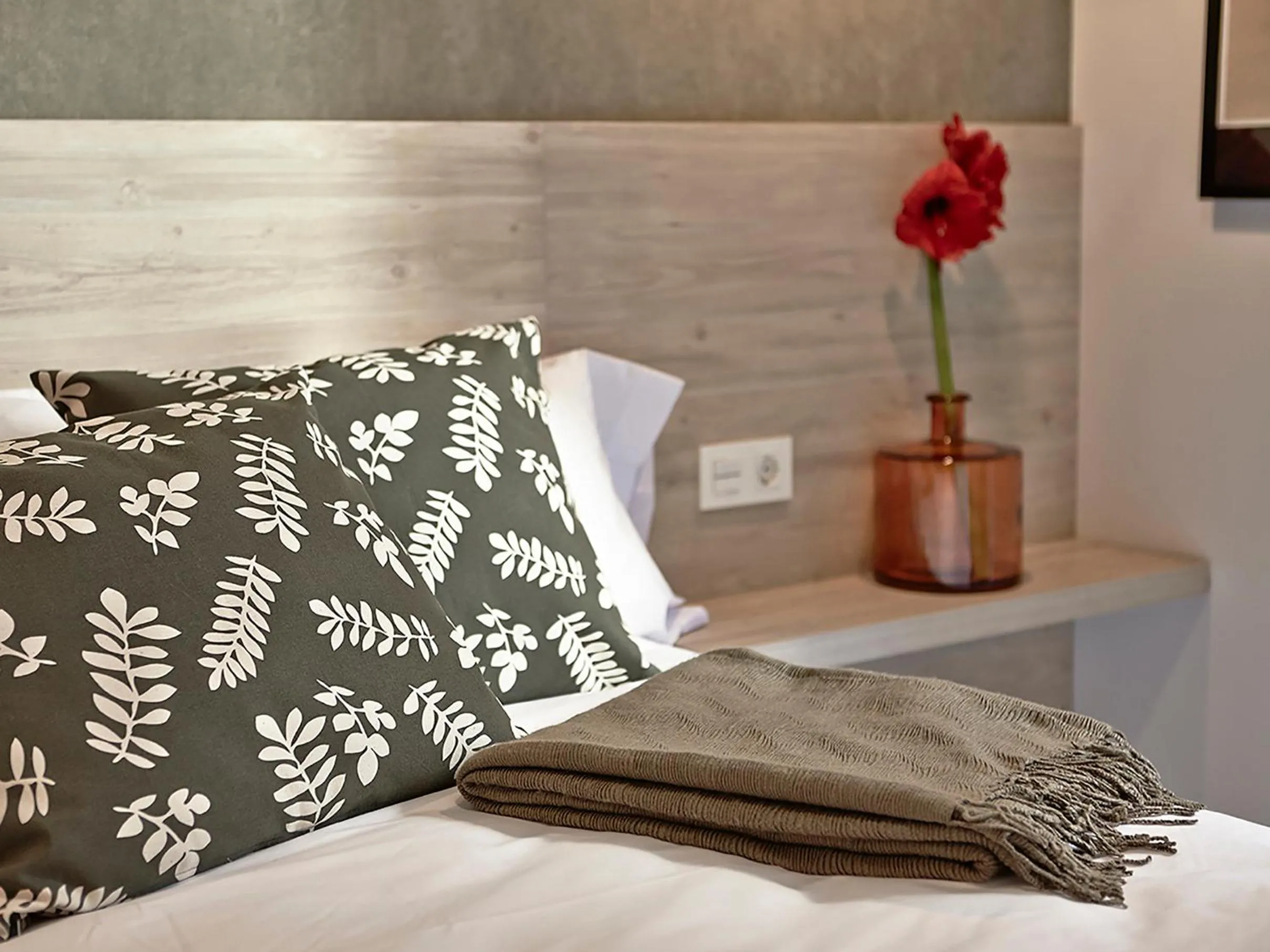 Decorative detail, Bed in Pensión Peñaflorida