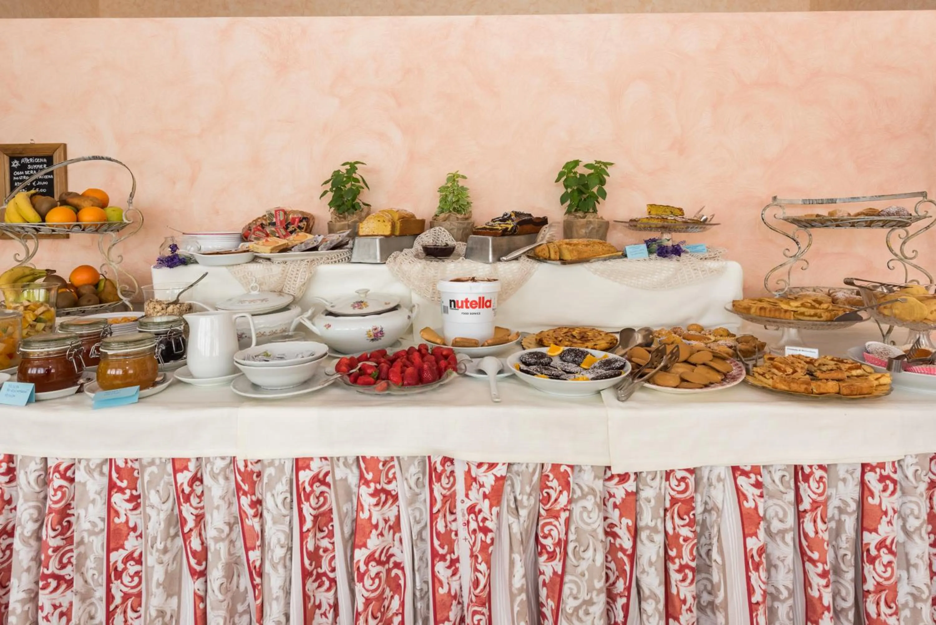 Continental breakfast in Hotel Stefania