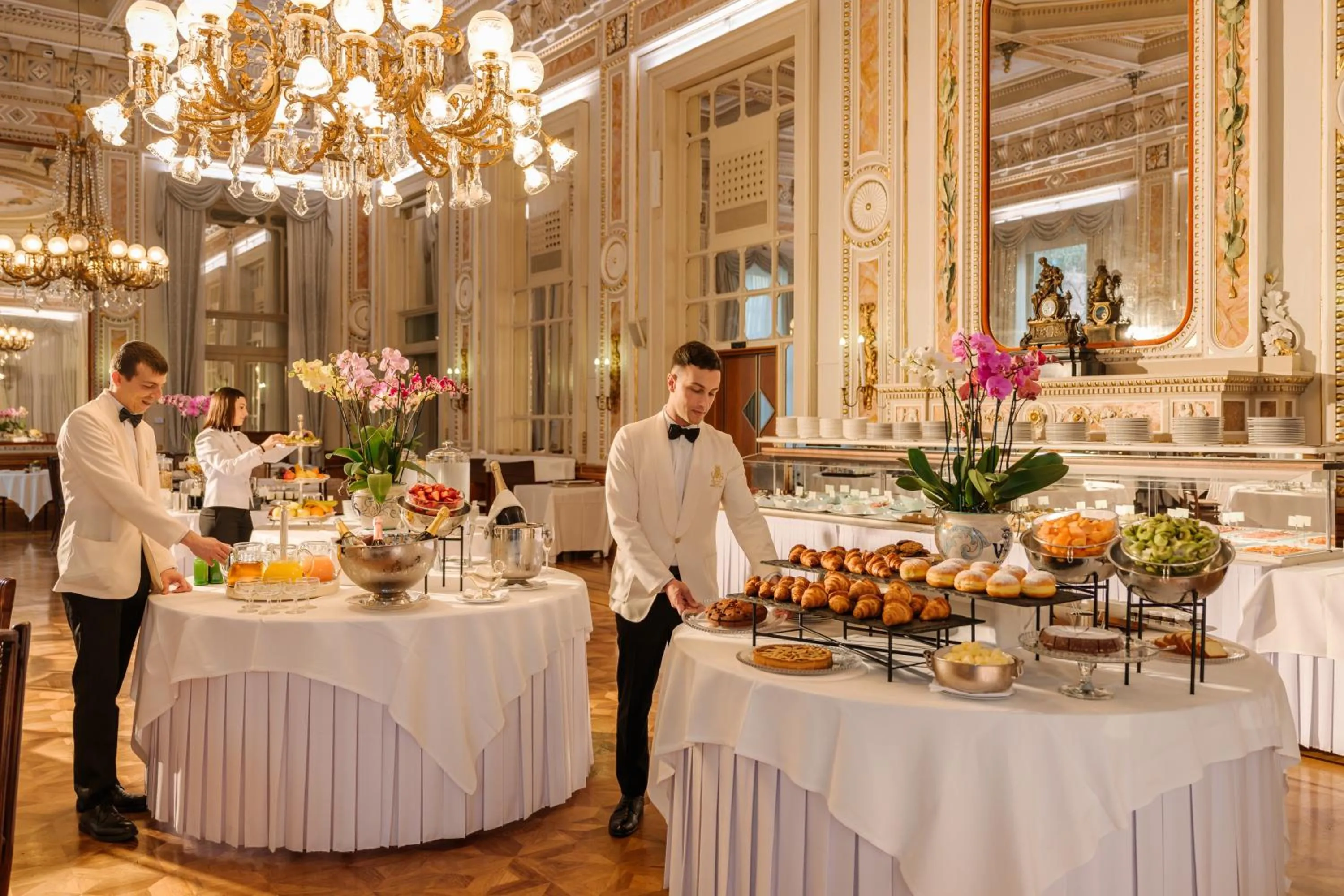 Buffet breakfast in Grand Hotel Villa Serbelloni - A Legendary Hotel