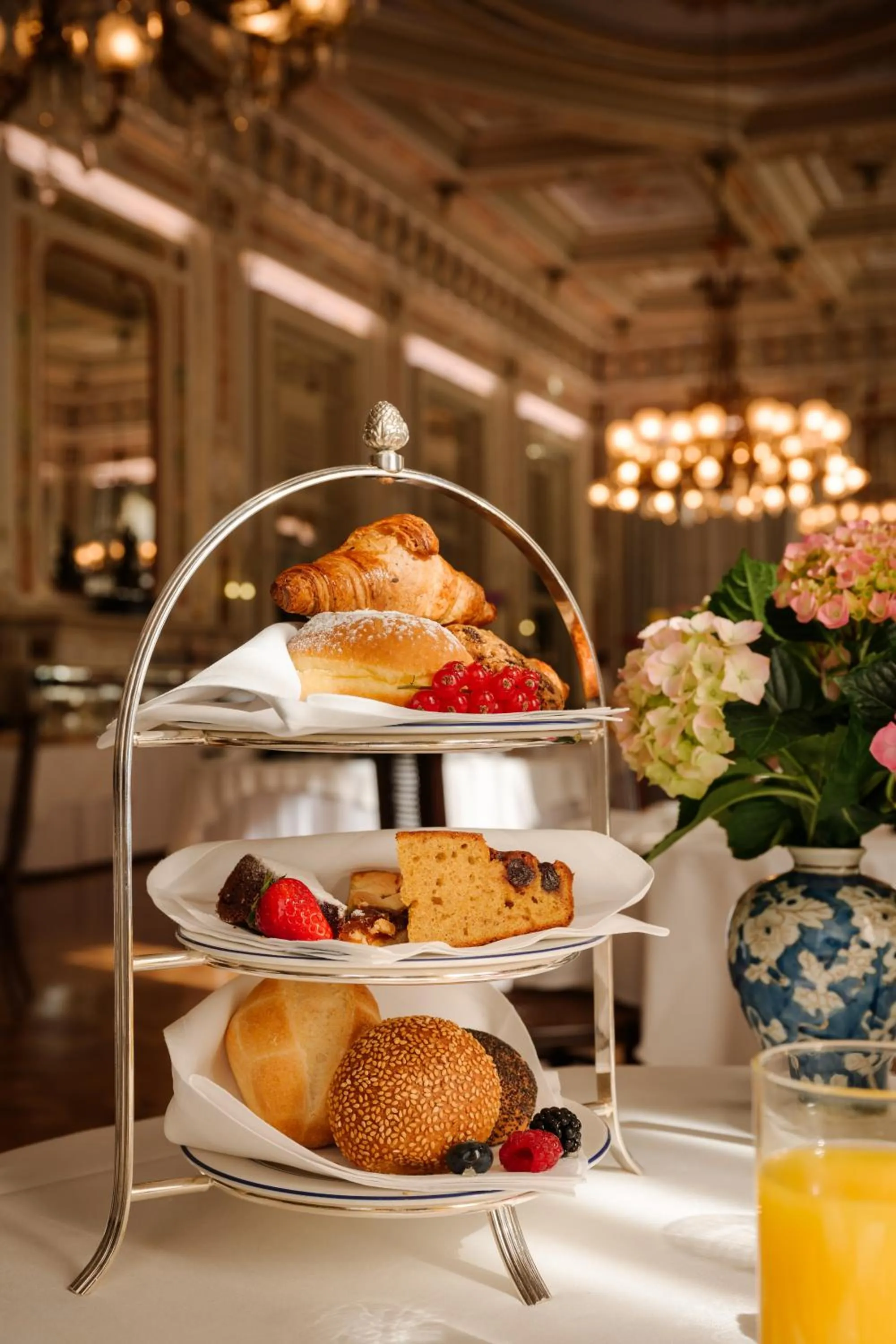 Continental breakfast in Grand Hotel Villa Serbelloni - A Legendary Hotel
