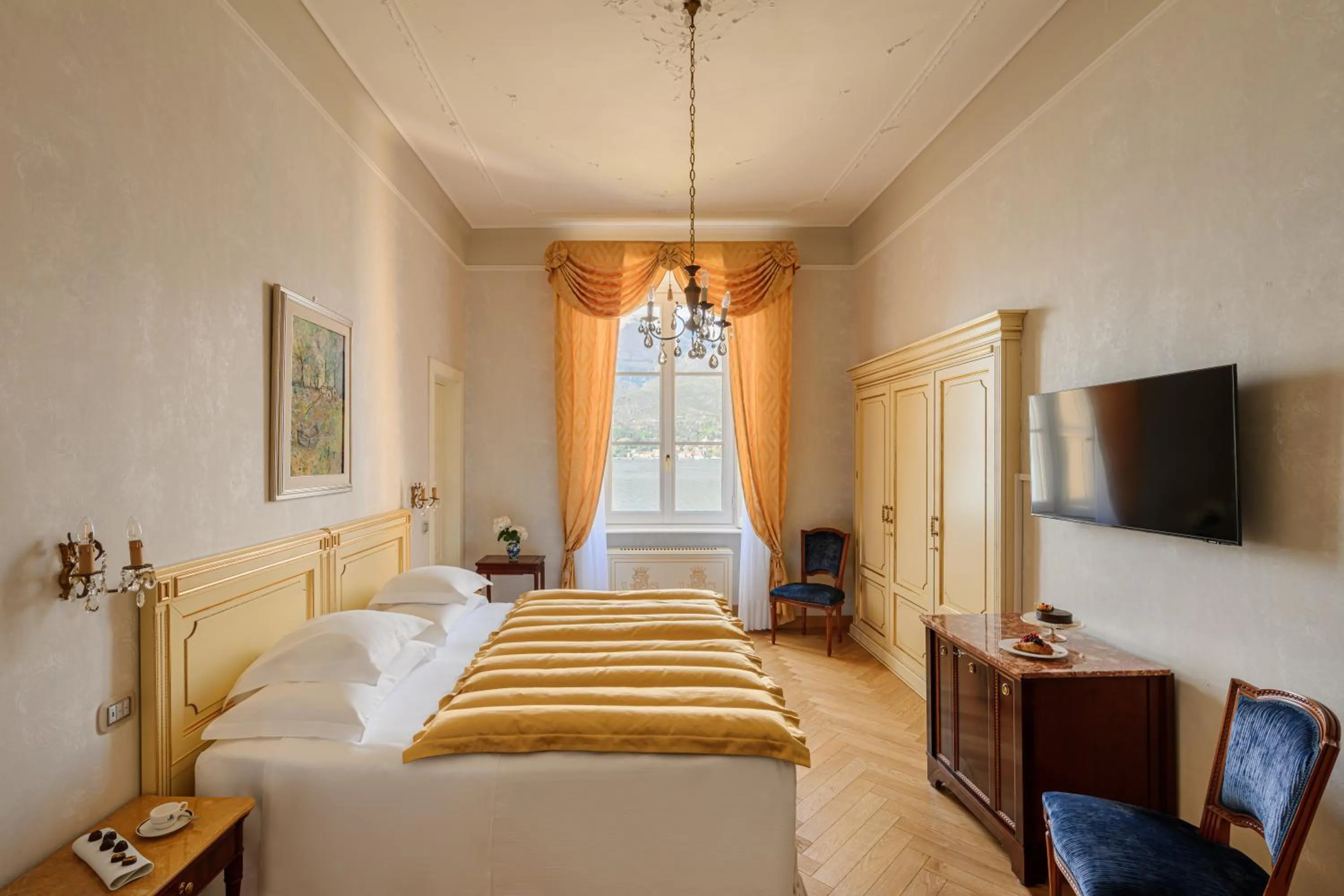 Bed in Grand Hotel Villa Serbelloni - A Legendary Hotel