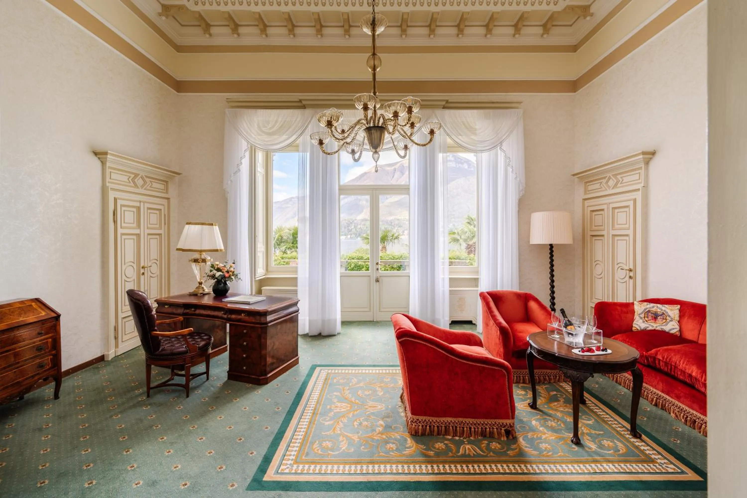 Living room in Grand Hotel Villa Serbelloni - A Legendary Hotel