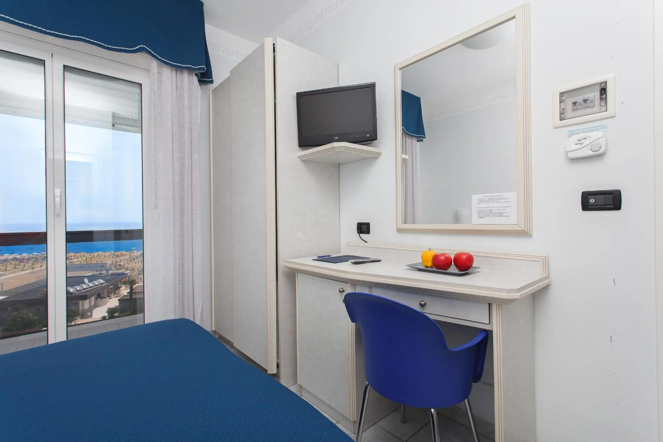 Photo of the whole room in Hotel Oriente