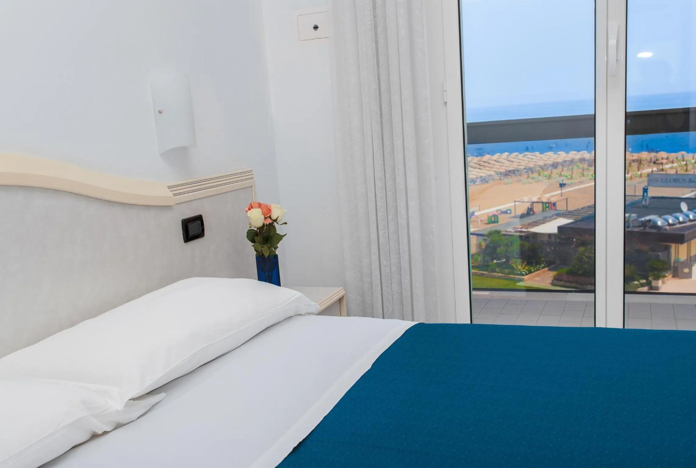 Sea view, Bed in Hotel Oriente