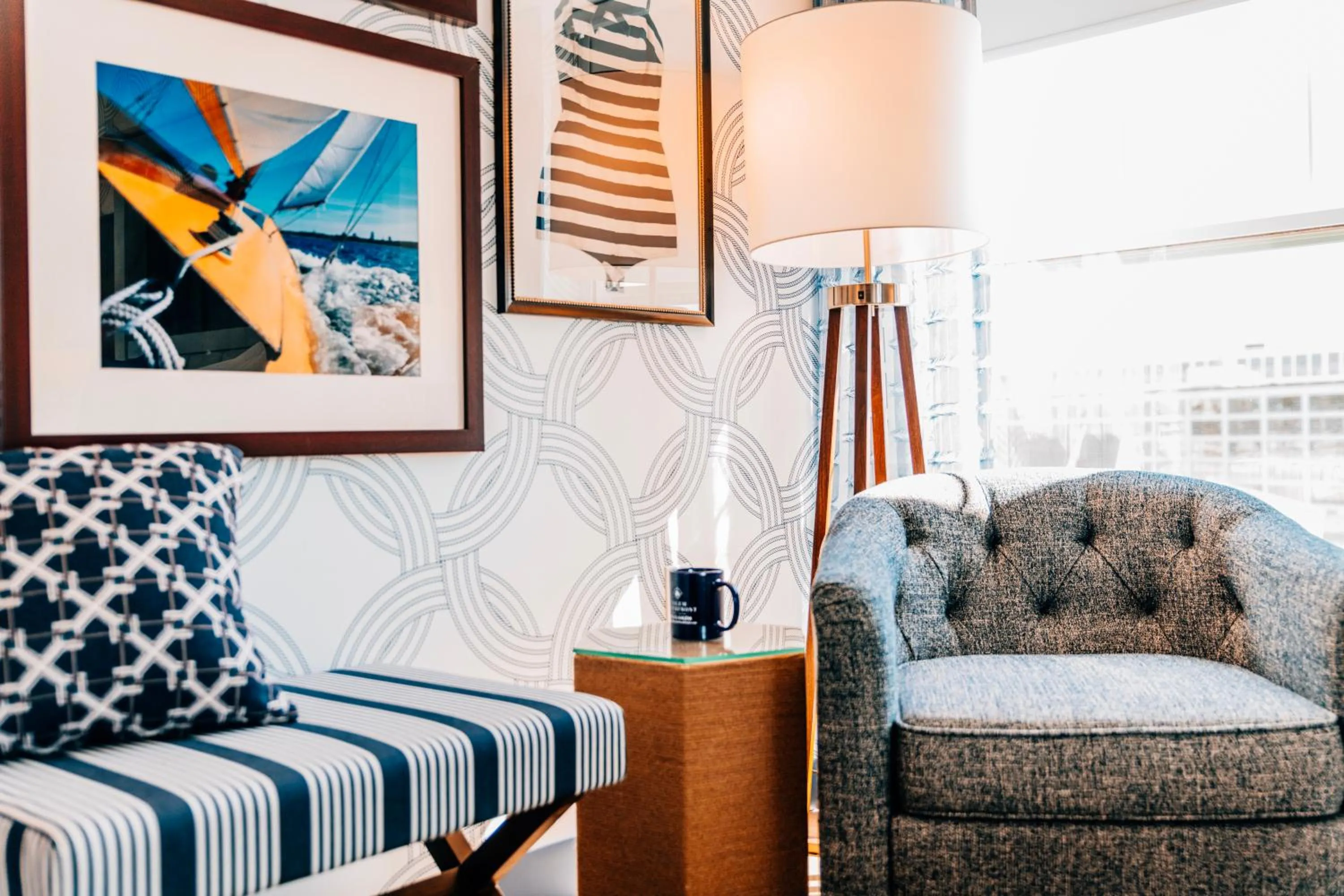 Seating area in Salem Waterfront Hotel & Suites