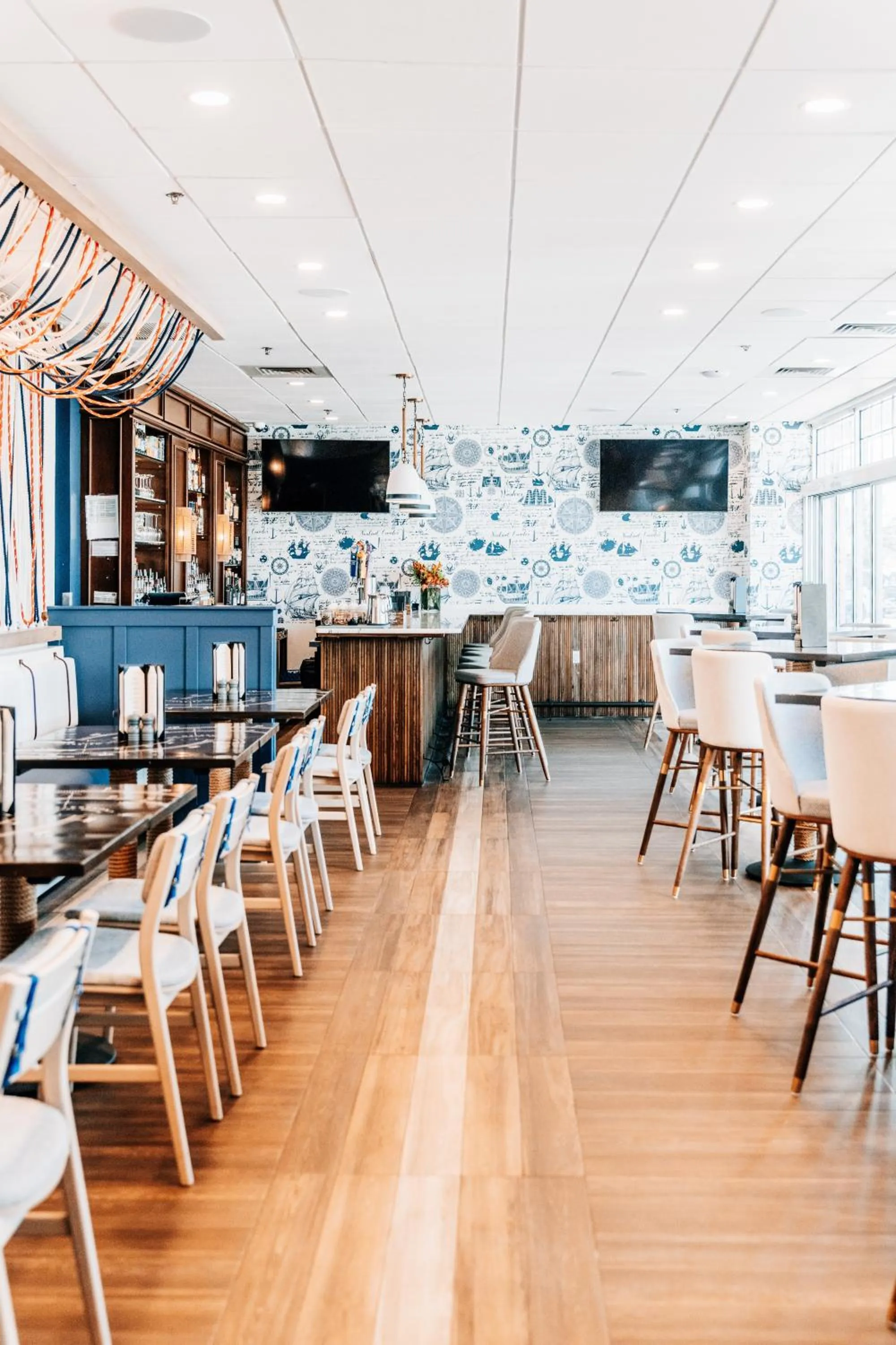 Lounge or bar in Salem Waterfront Hotel & Suites