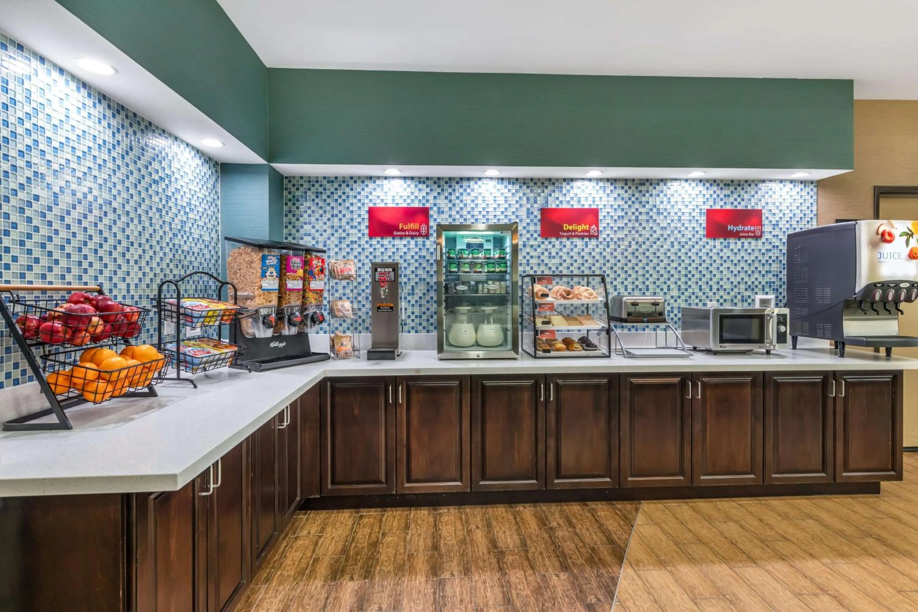 Breakfast in Best Western Plus Taft Inn