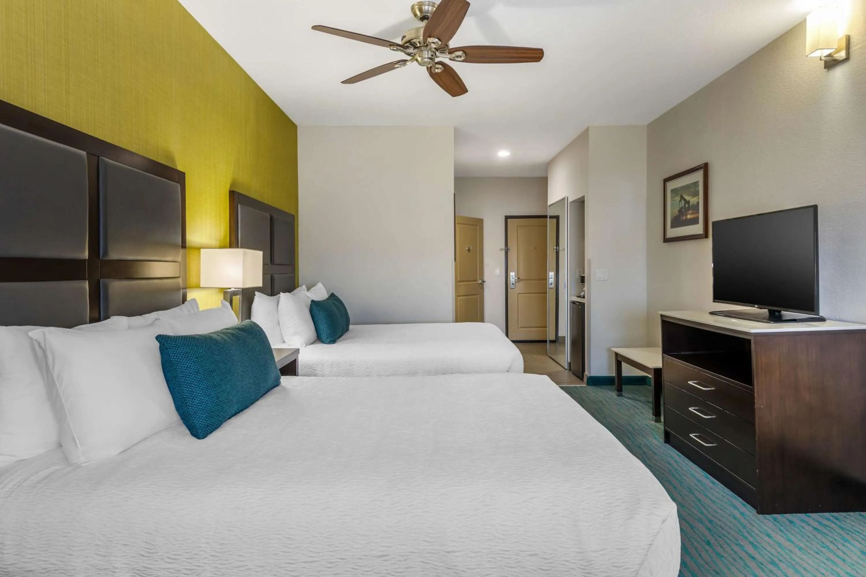 Bedroom, Bed in Best Western Plus Taft Inn