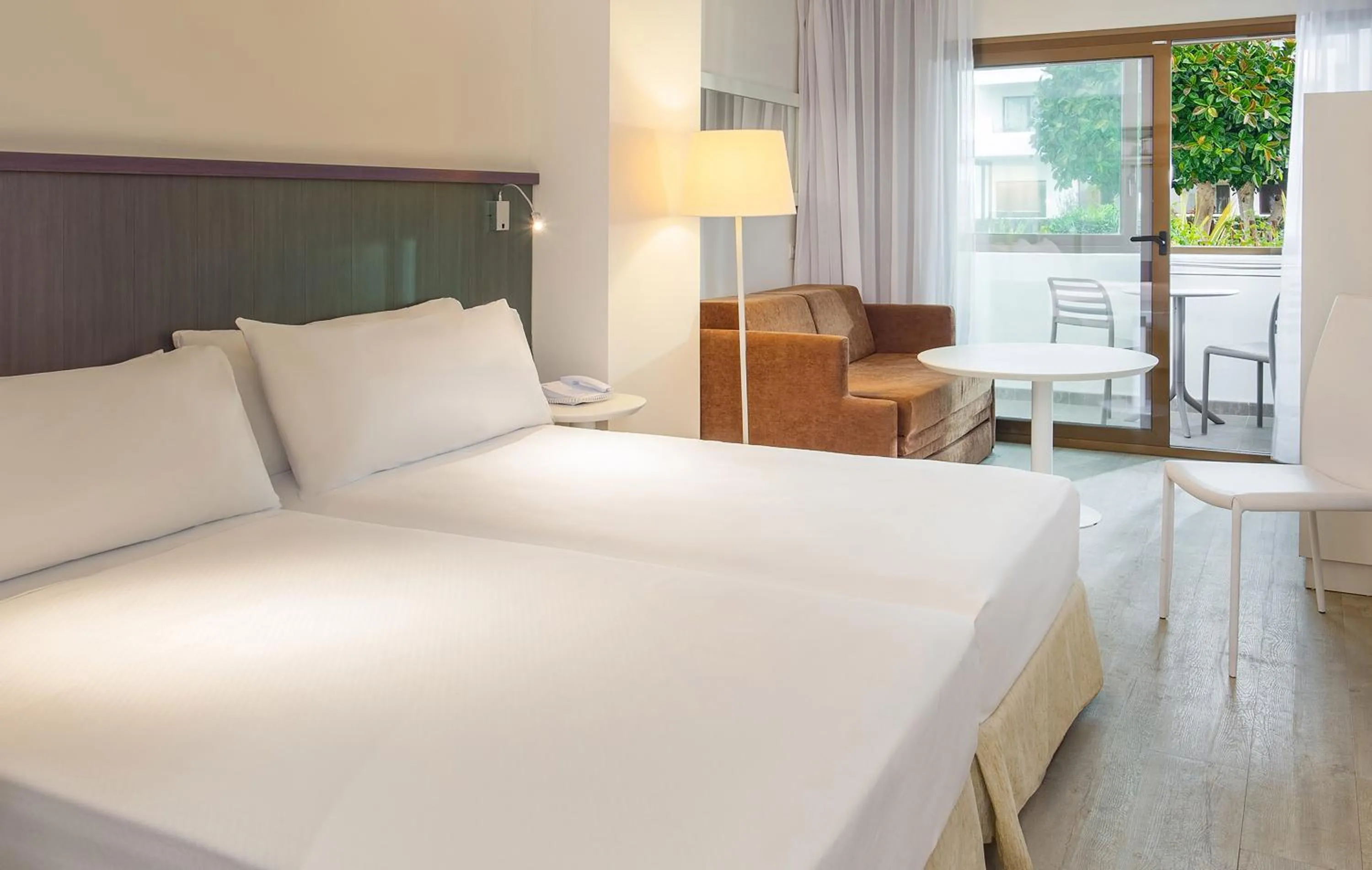 Bed in Hotel Ocean House Costa del Sol, Affiliated by Meliá