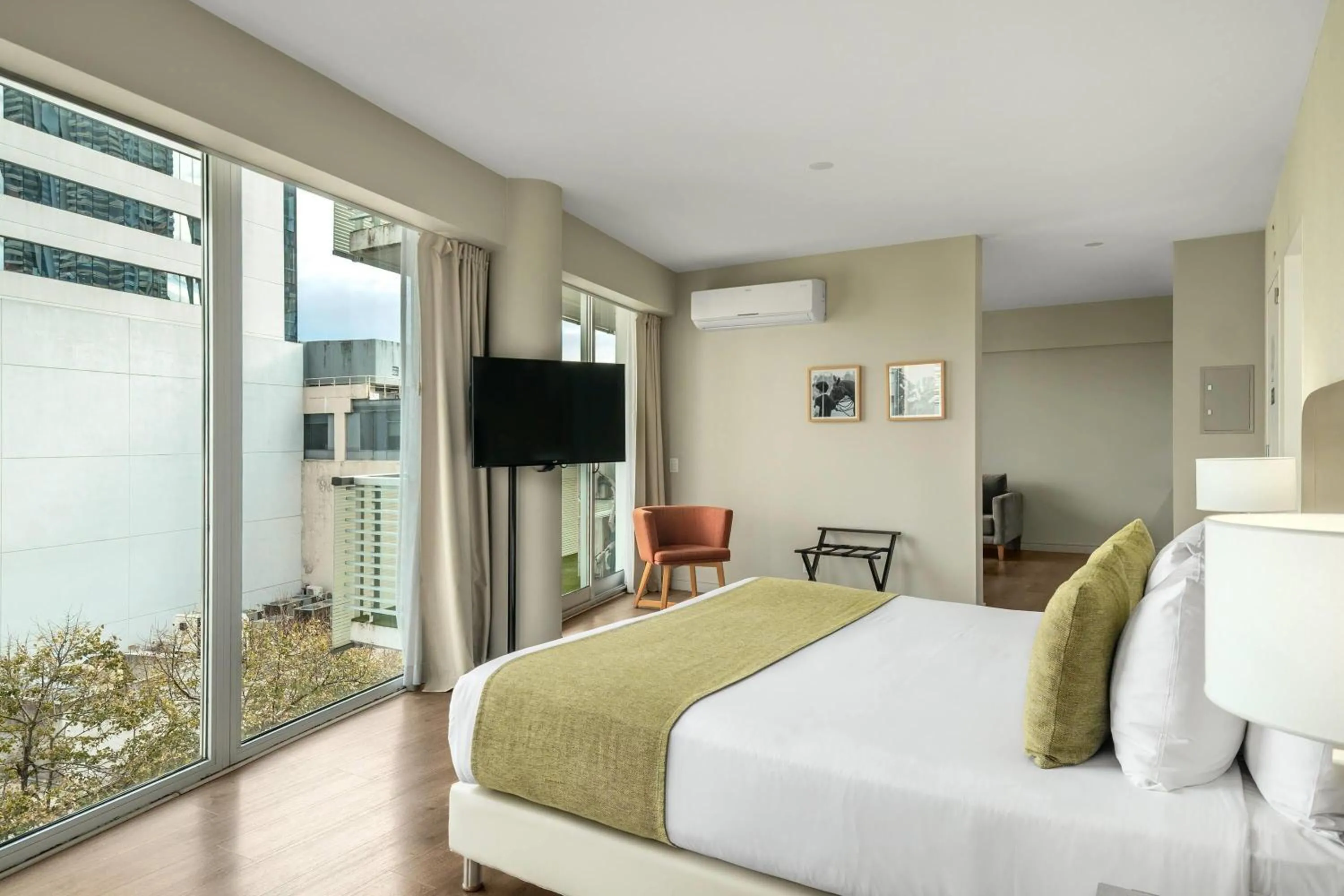 Photo of the whole room, Bed in Dazzler by Wyndham Polo