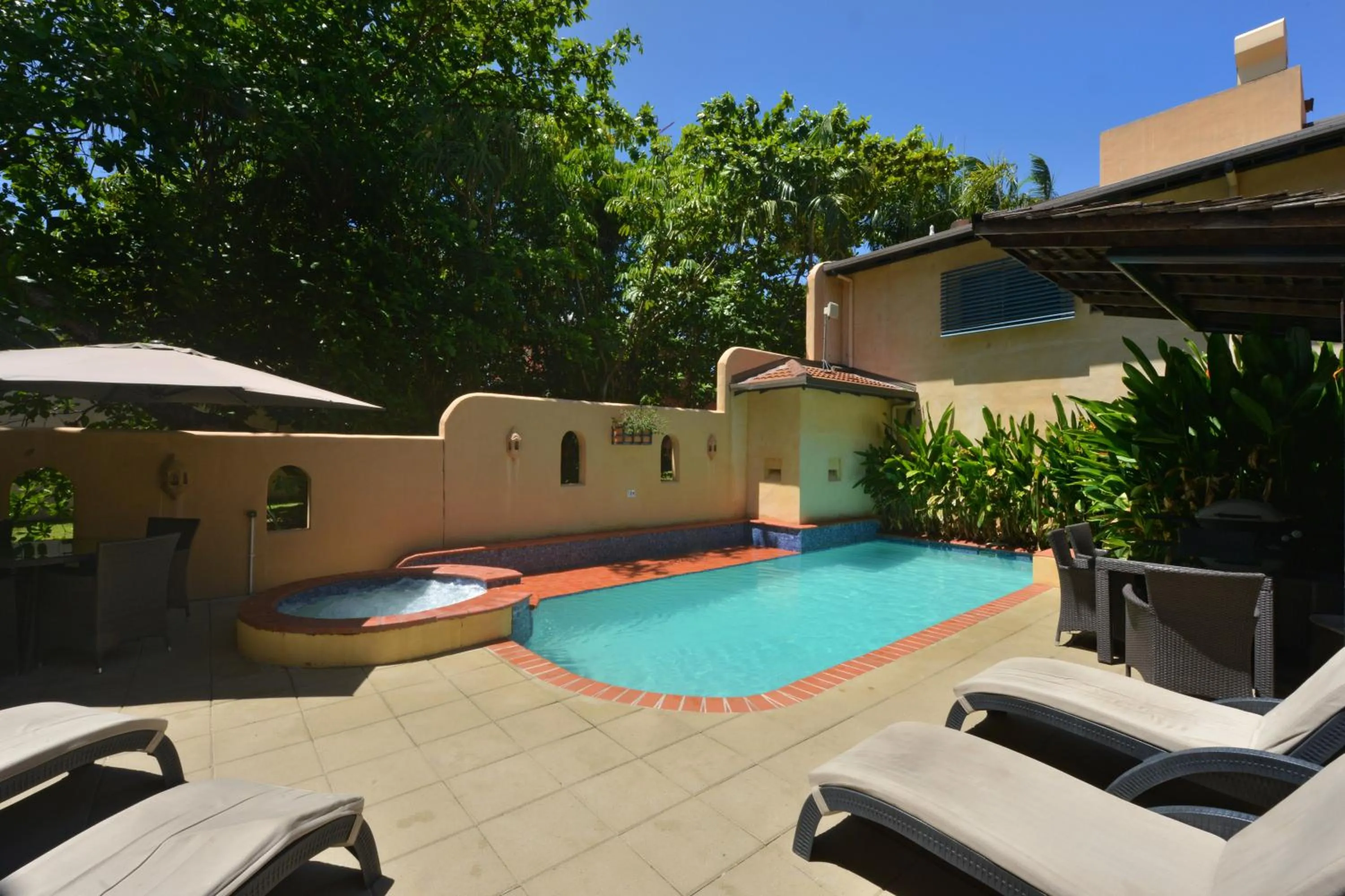Swimming pool in Seascape Apartments at Villa San Michele