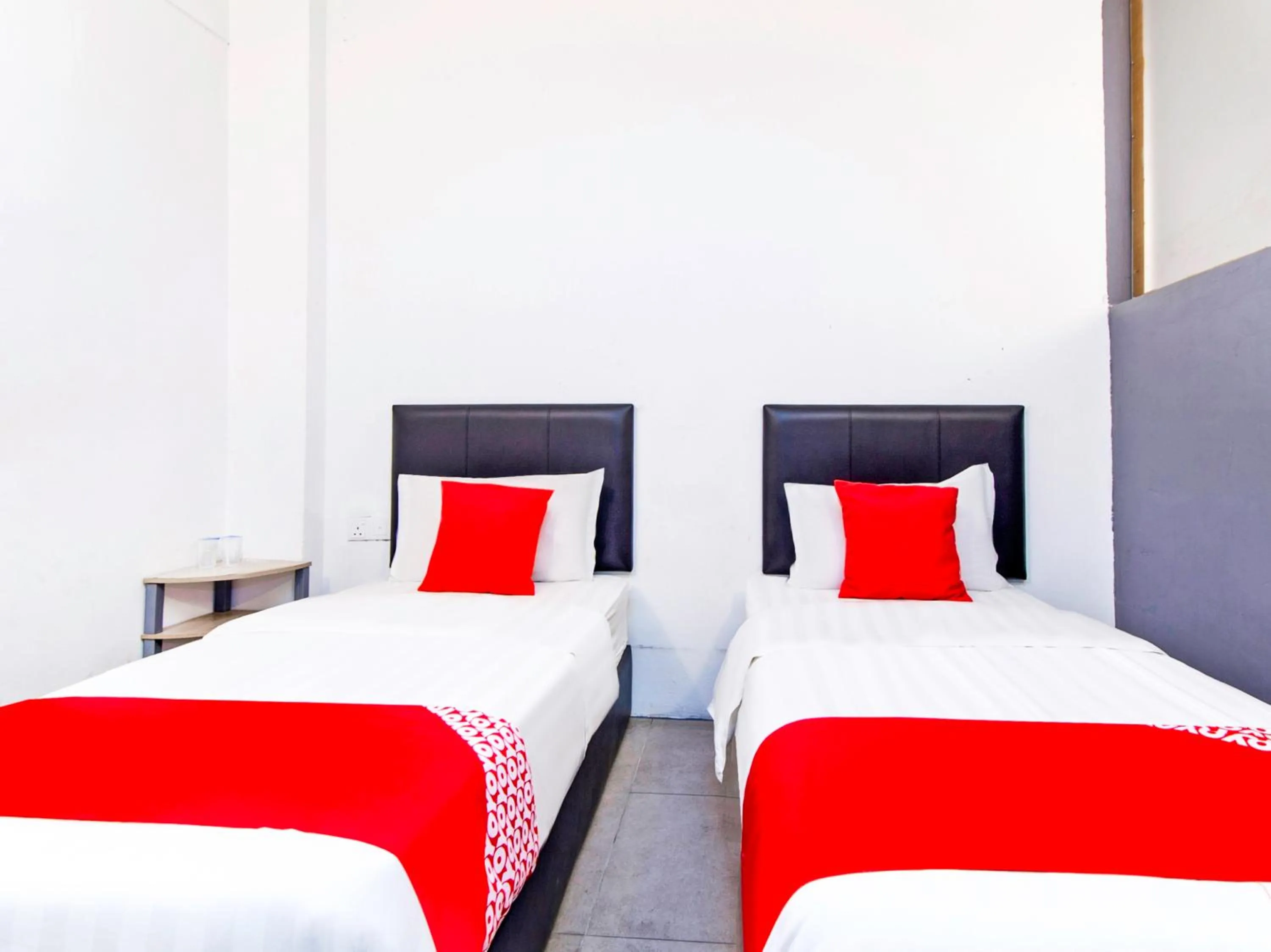 Bedroom, Bed in Super OYO 251 Intime Hotel