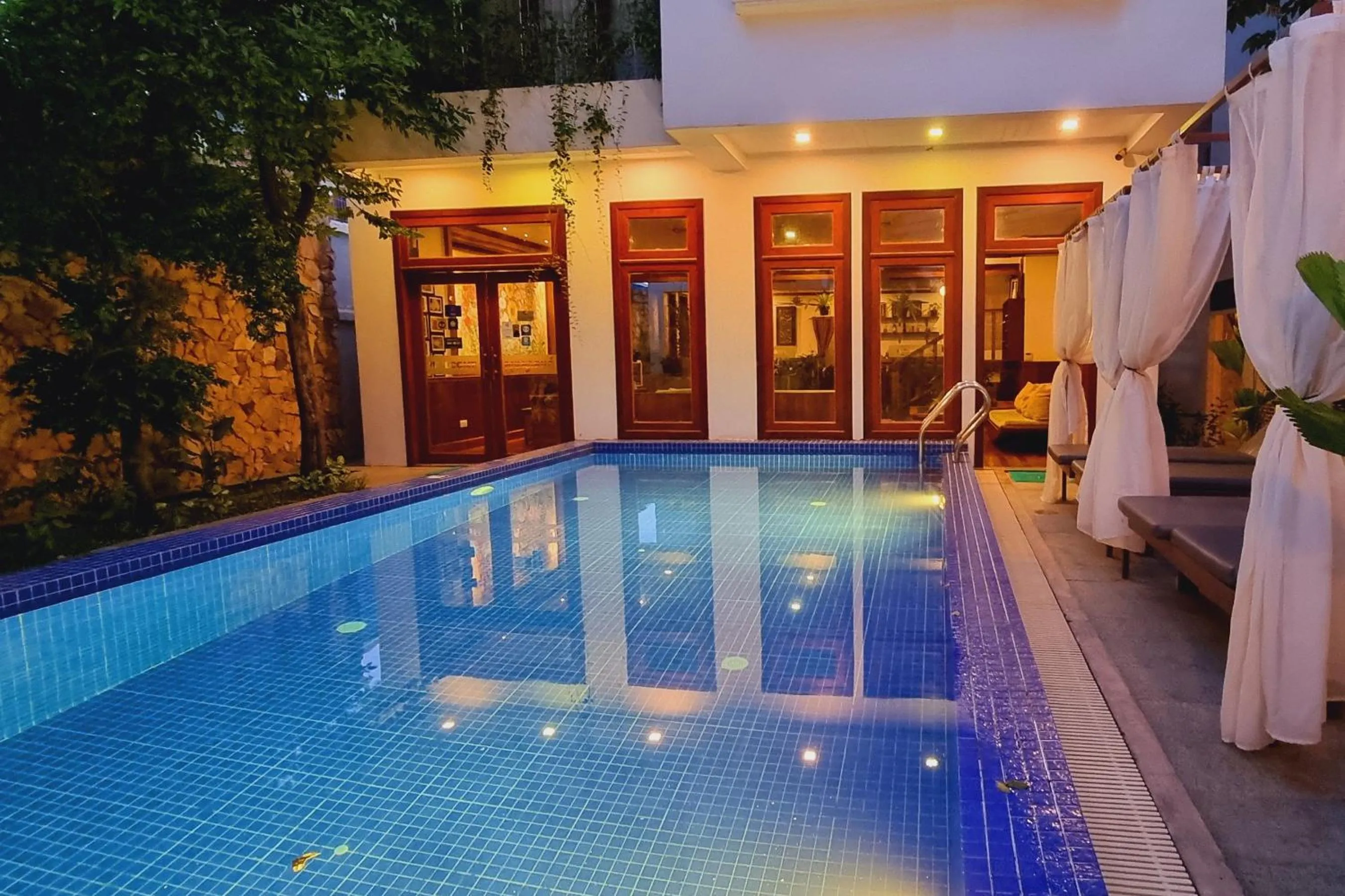 Swimming pool in Víd Angkor Boutique