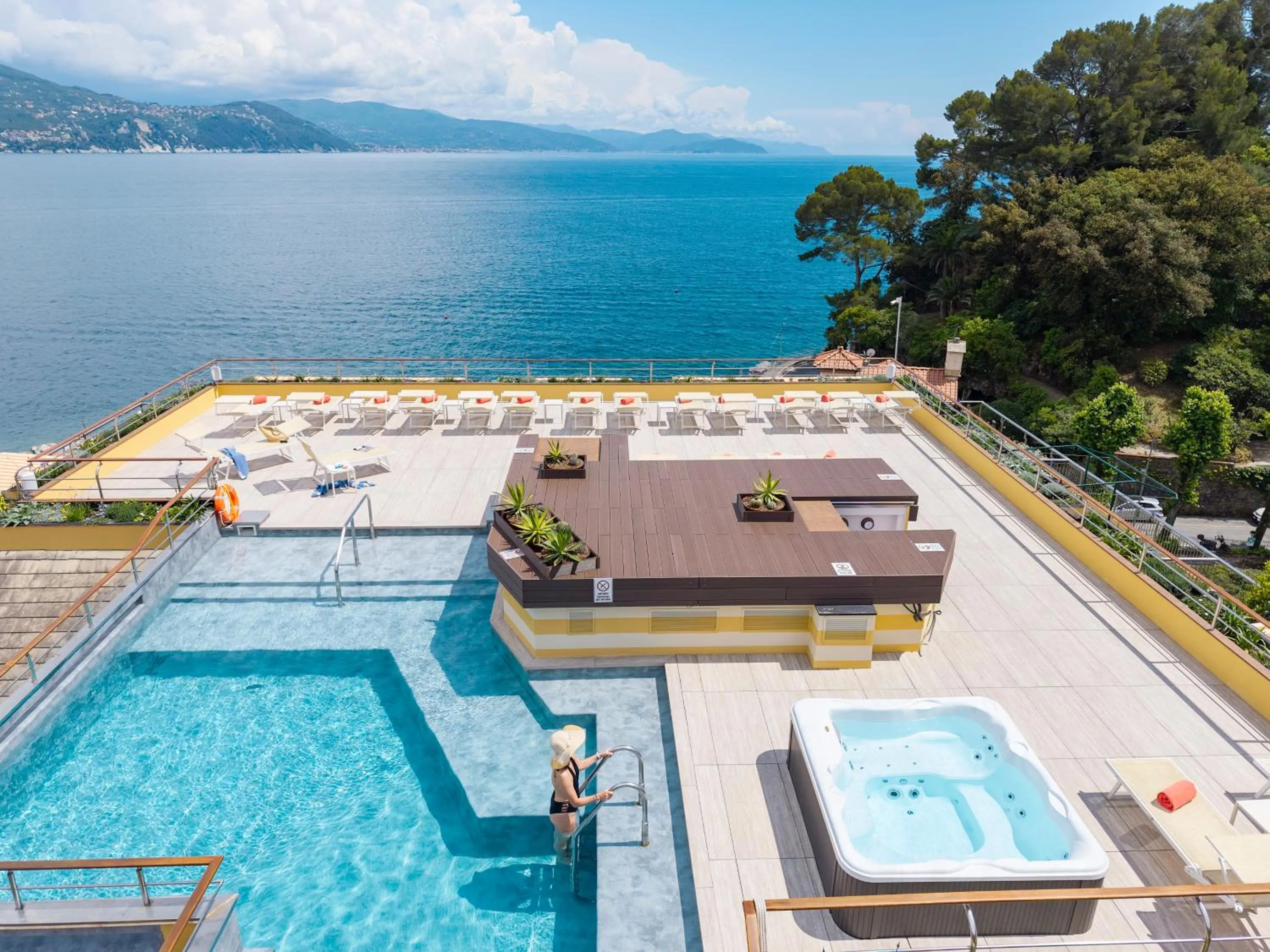 Swimming pool in Regina Elena Dependance