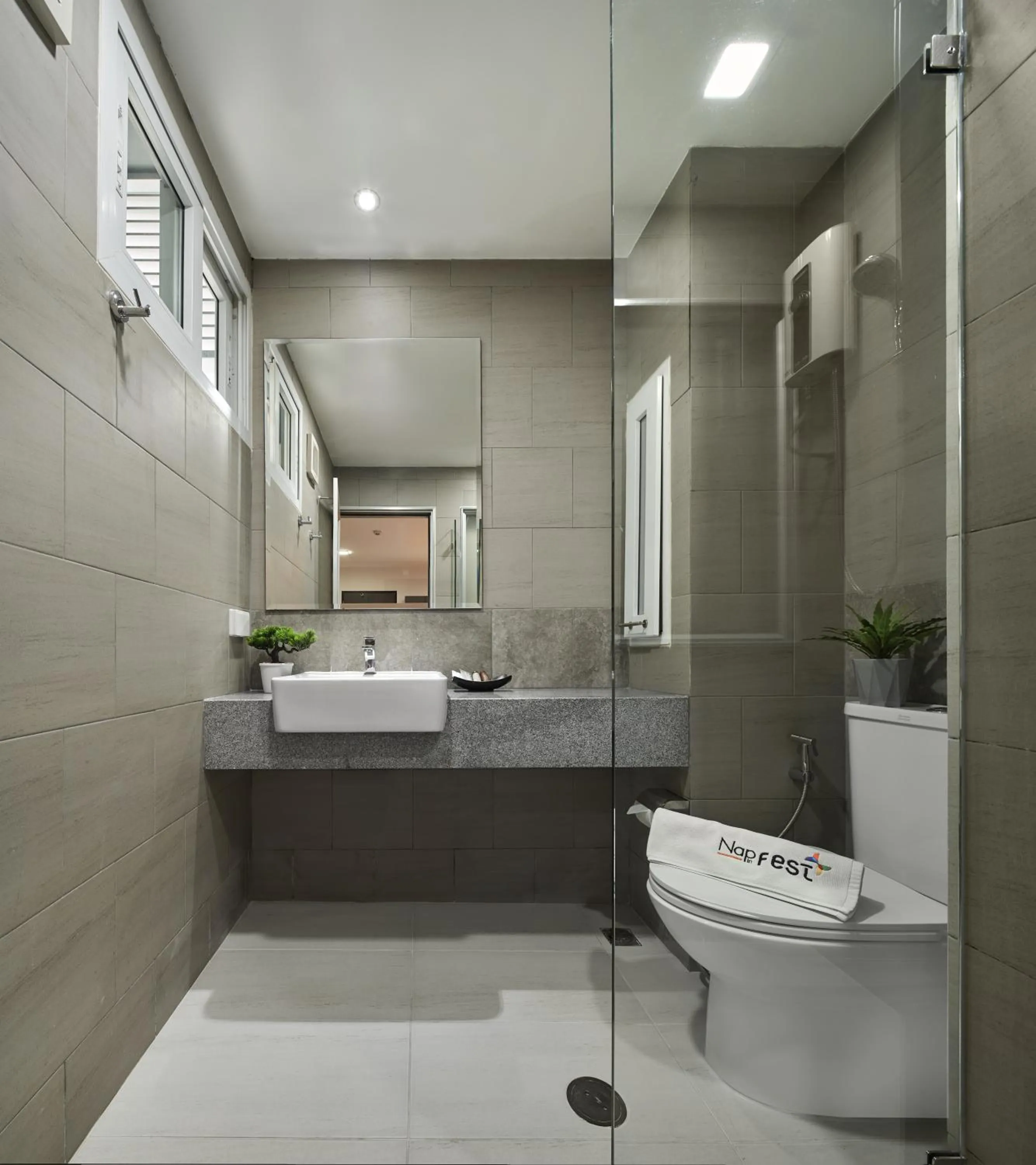 Shower in Nap In Fest