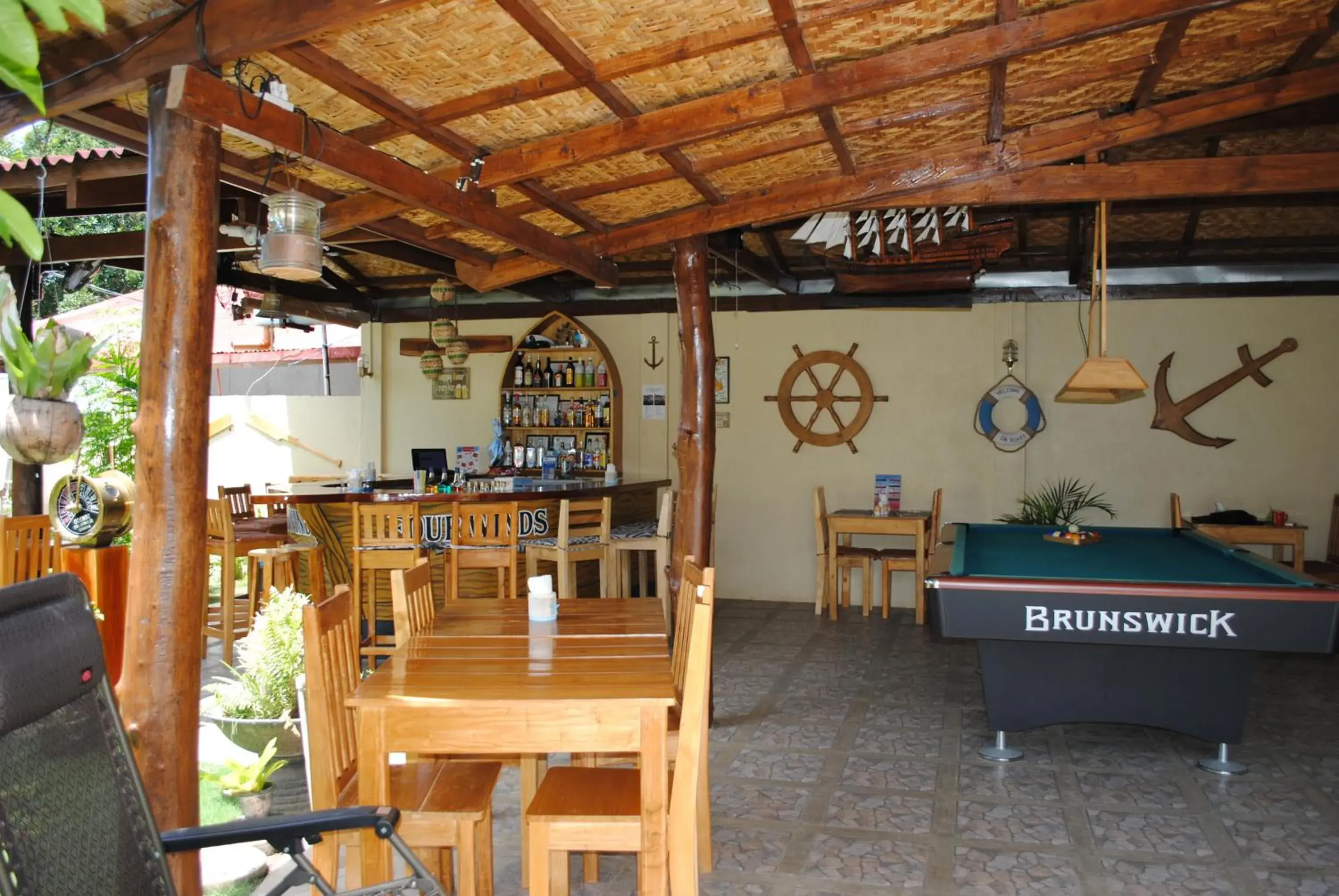 Restaurant/places to eat, Lounge/Bar in Captains Lodge and Bar
