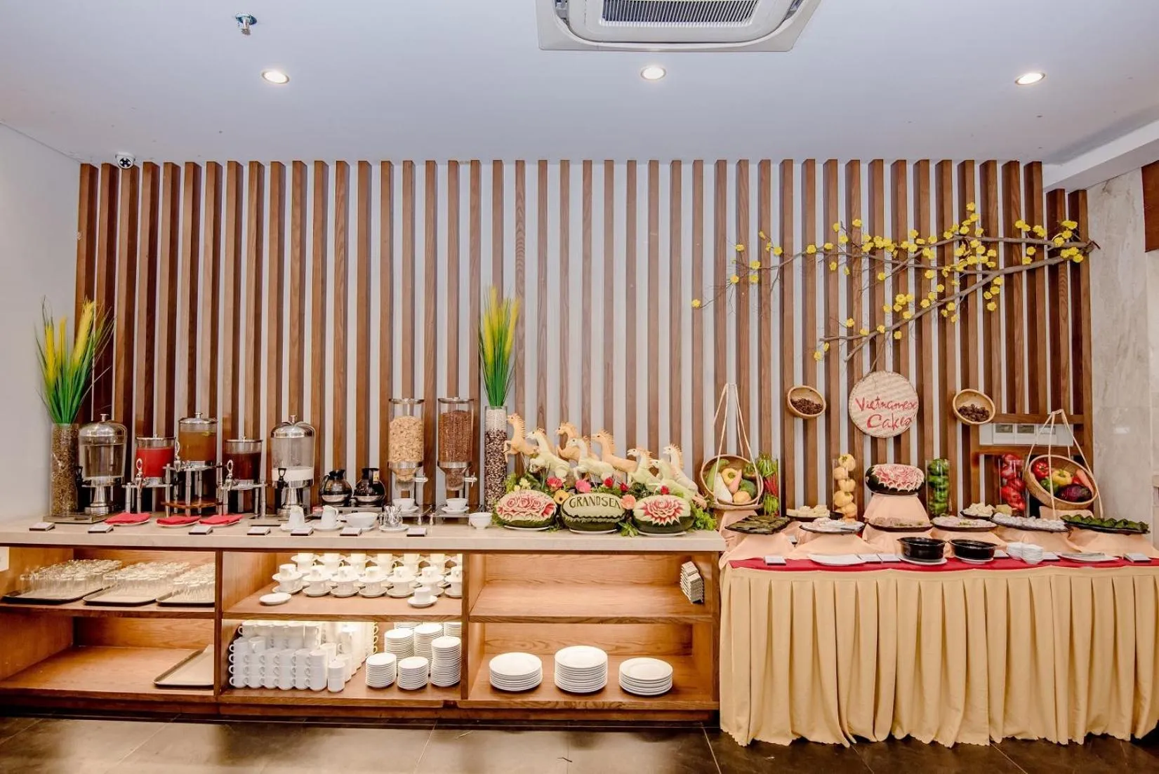 Food in Grand Sea Hotel Danang