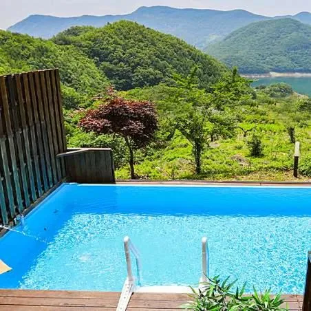 Lake view in Penatess Pool Villa