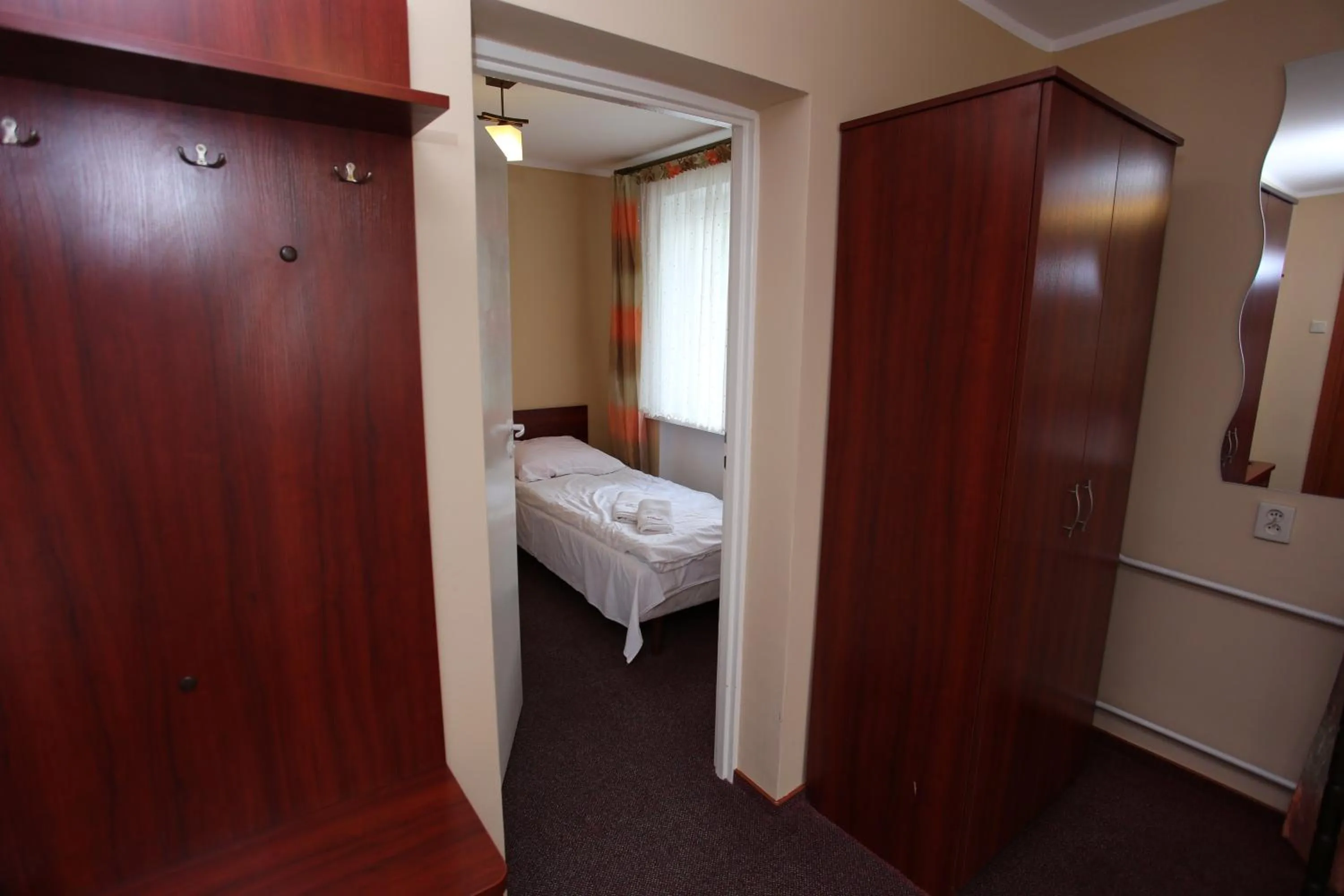 Photo of the whole room, Bed in Hotel Kakadu