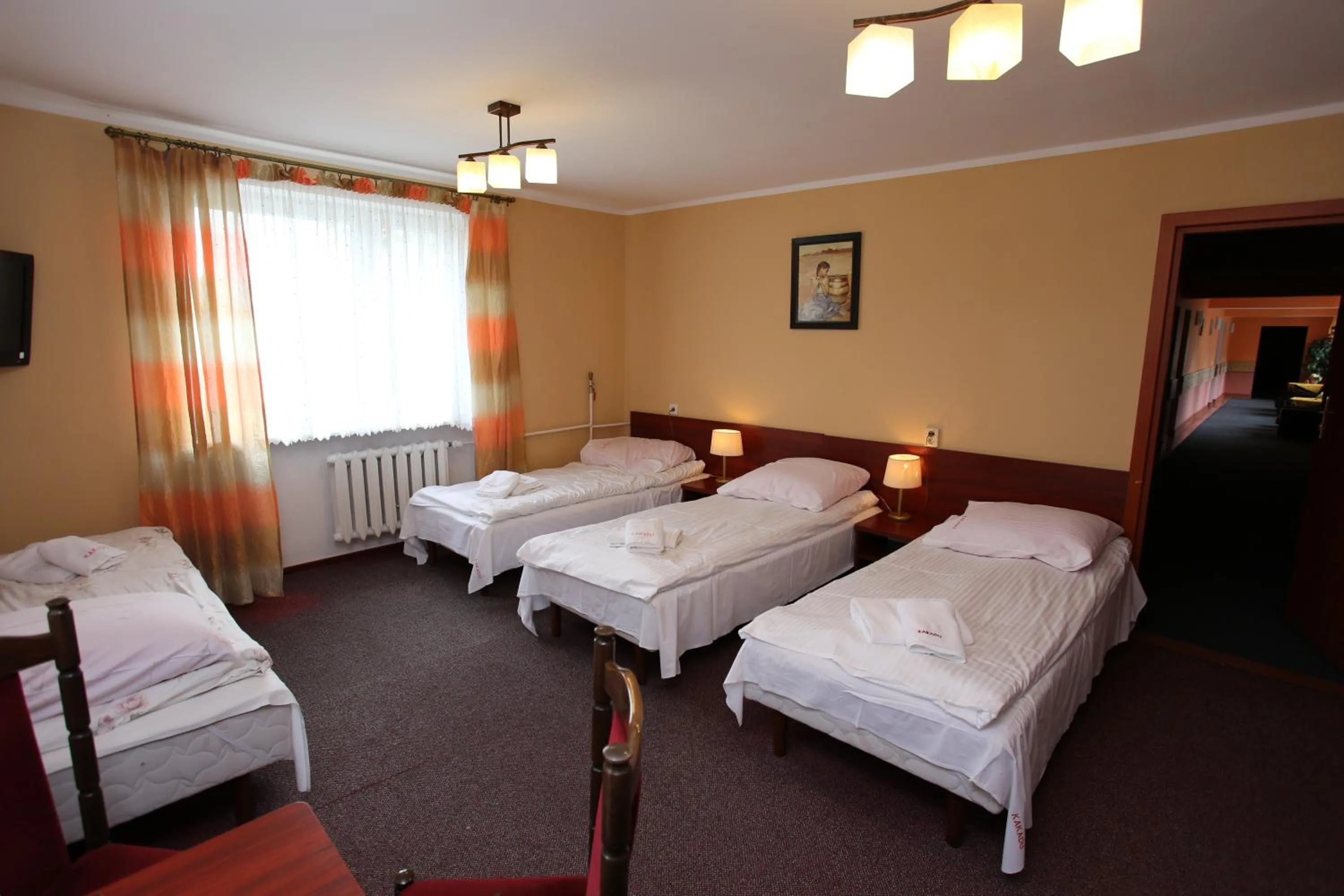 Photo of the whole room, Bed in Hotel Kakadu