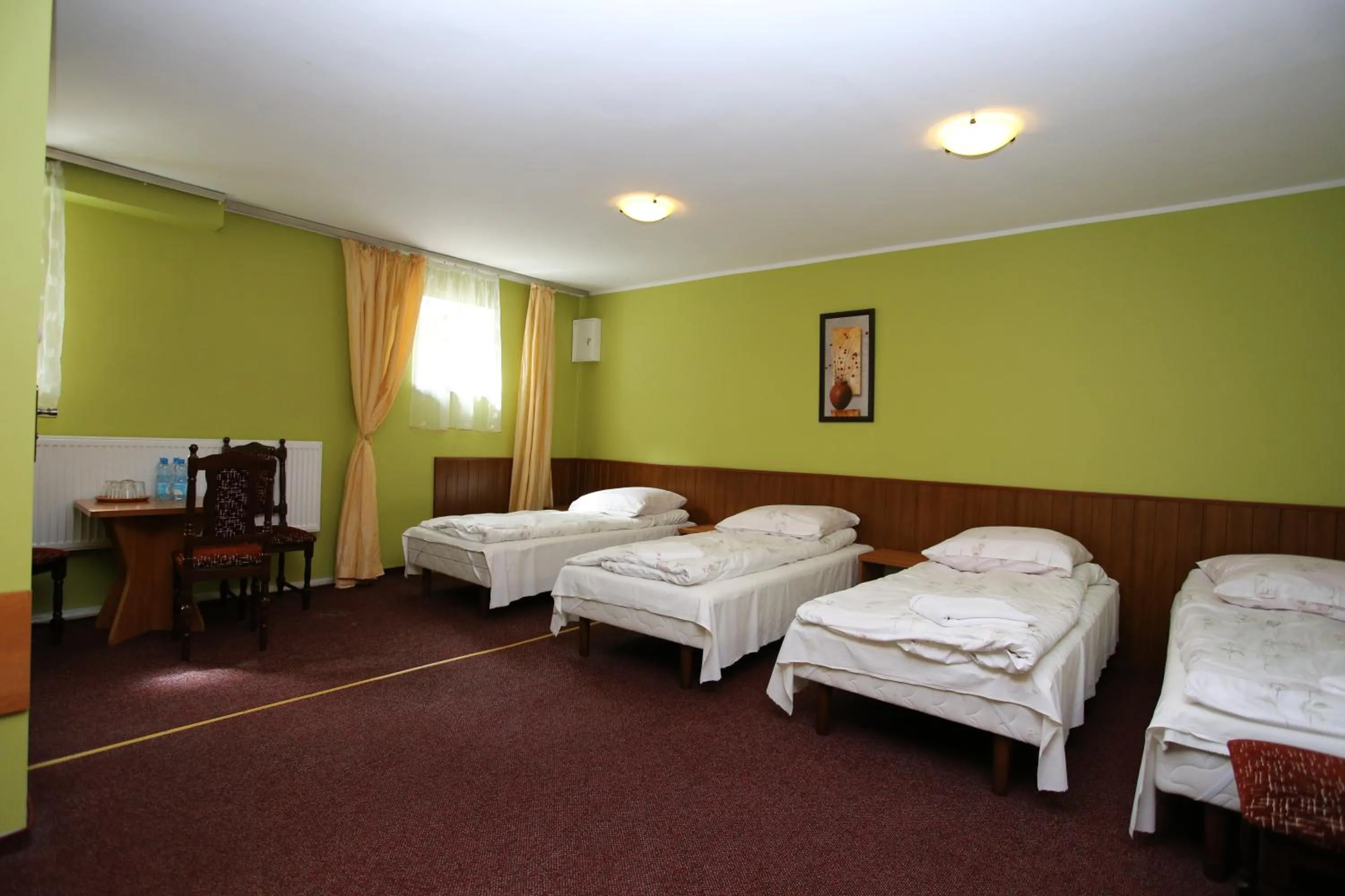 Photo of the whole room, Bed in Hotel Kakadu