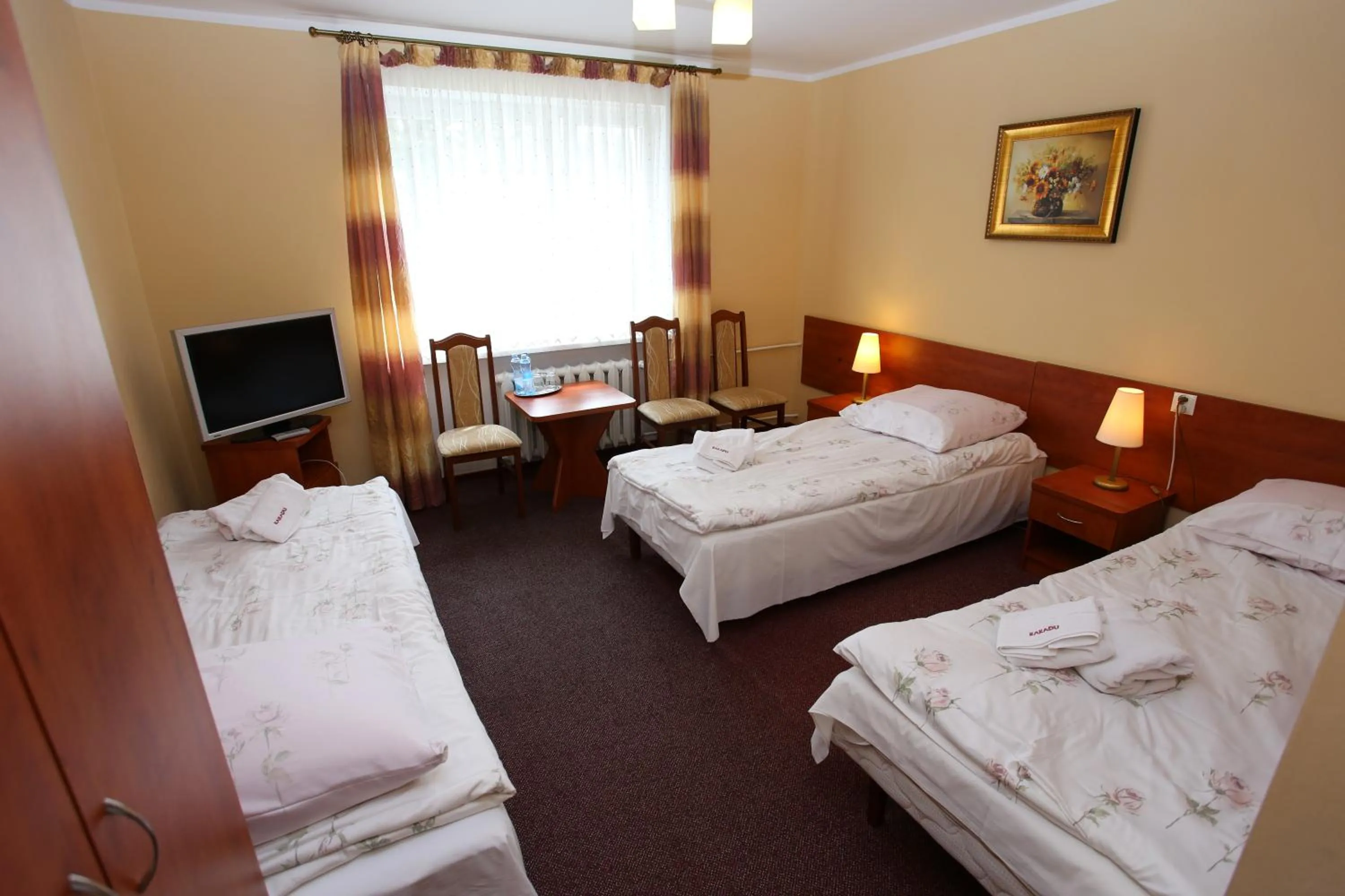 Photo of the whole room, Bed in Hotel Kakadu