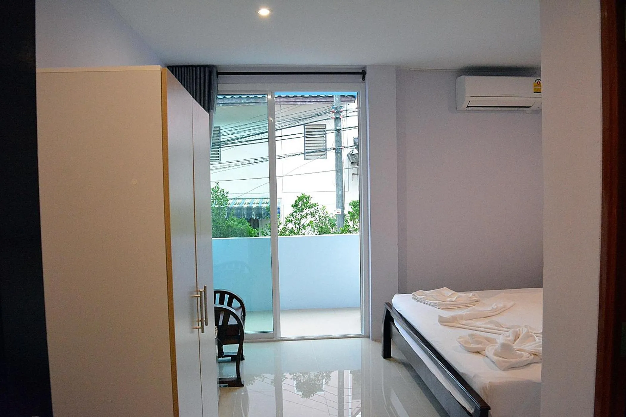 Photo of the whole room, Bed in zzeehouse