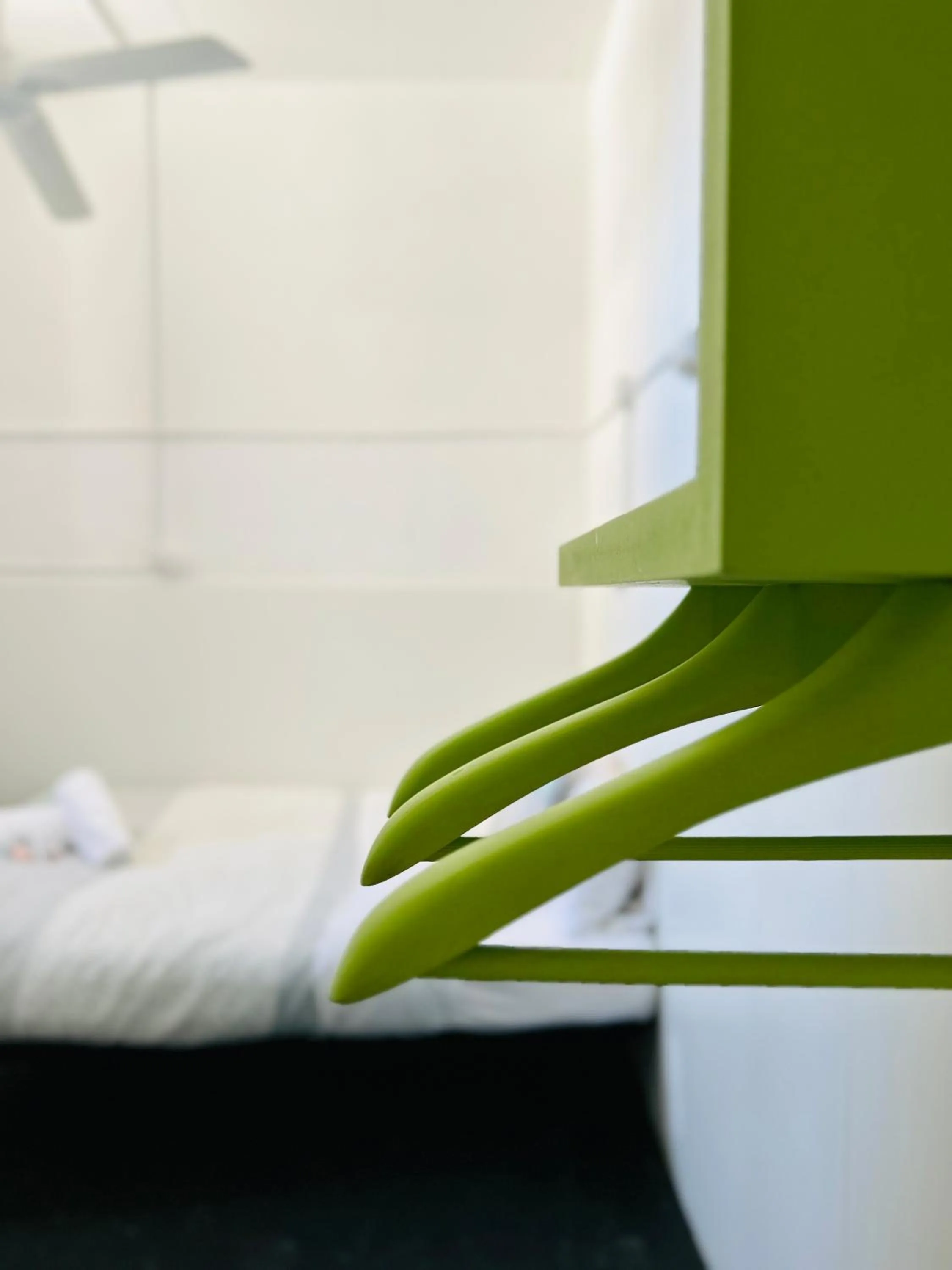 Bed in Central and Basic Universitat for YOUNG HOSTEL