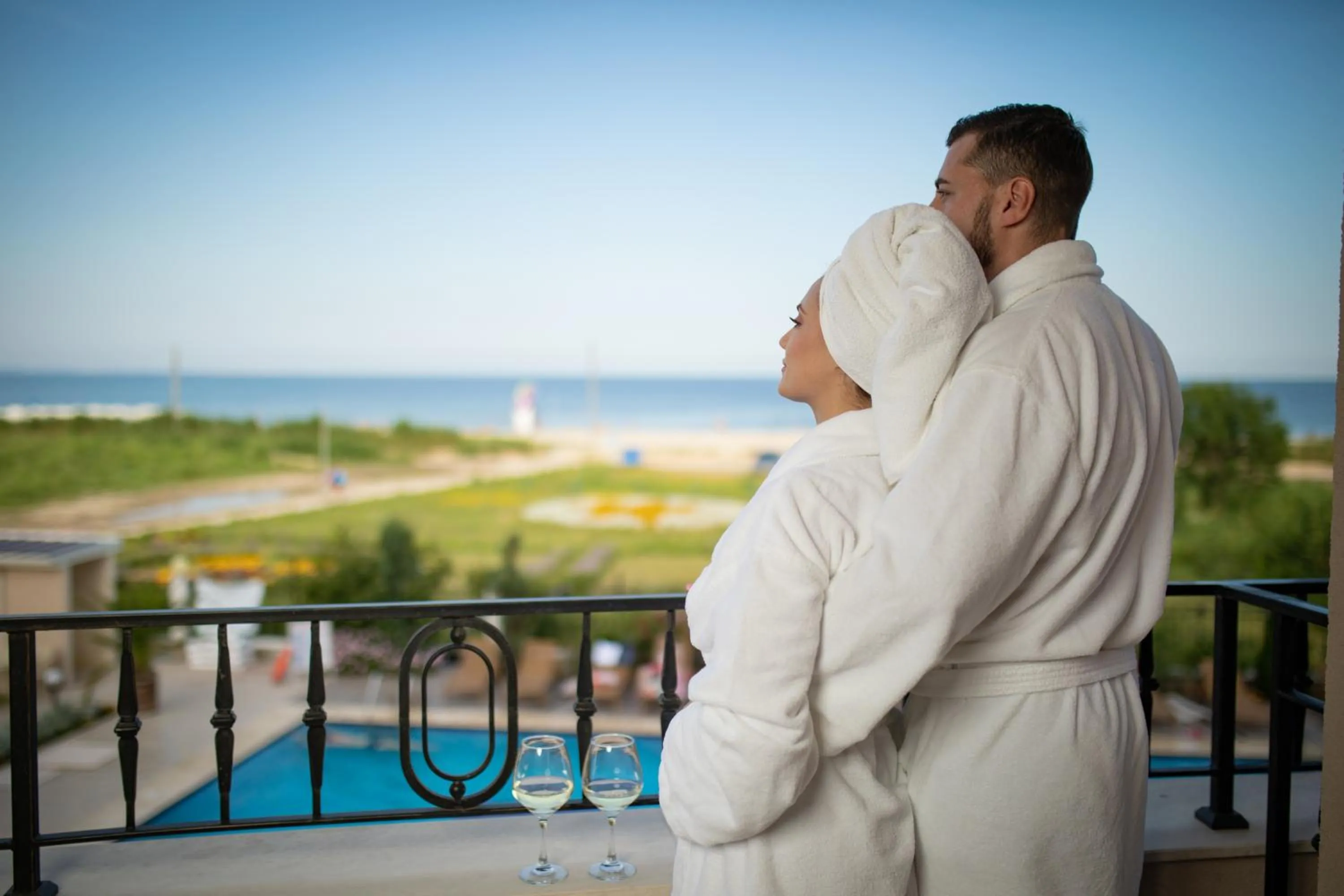 Sunny Castle Hotel - All Inclusive, Beach and Free parking