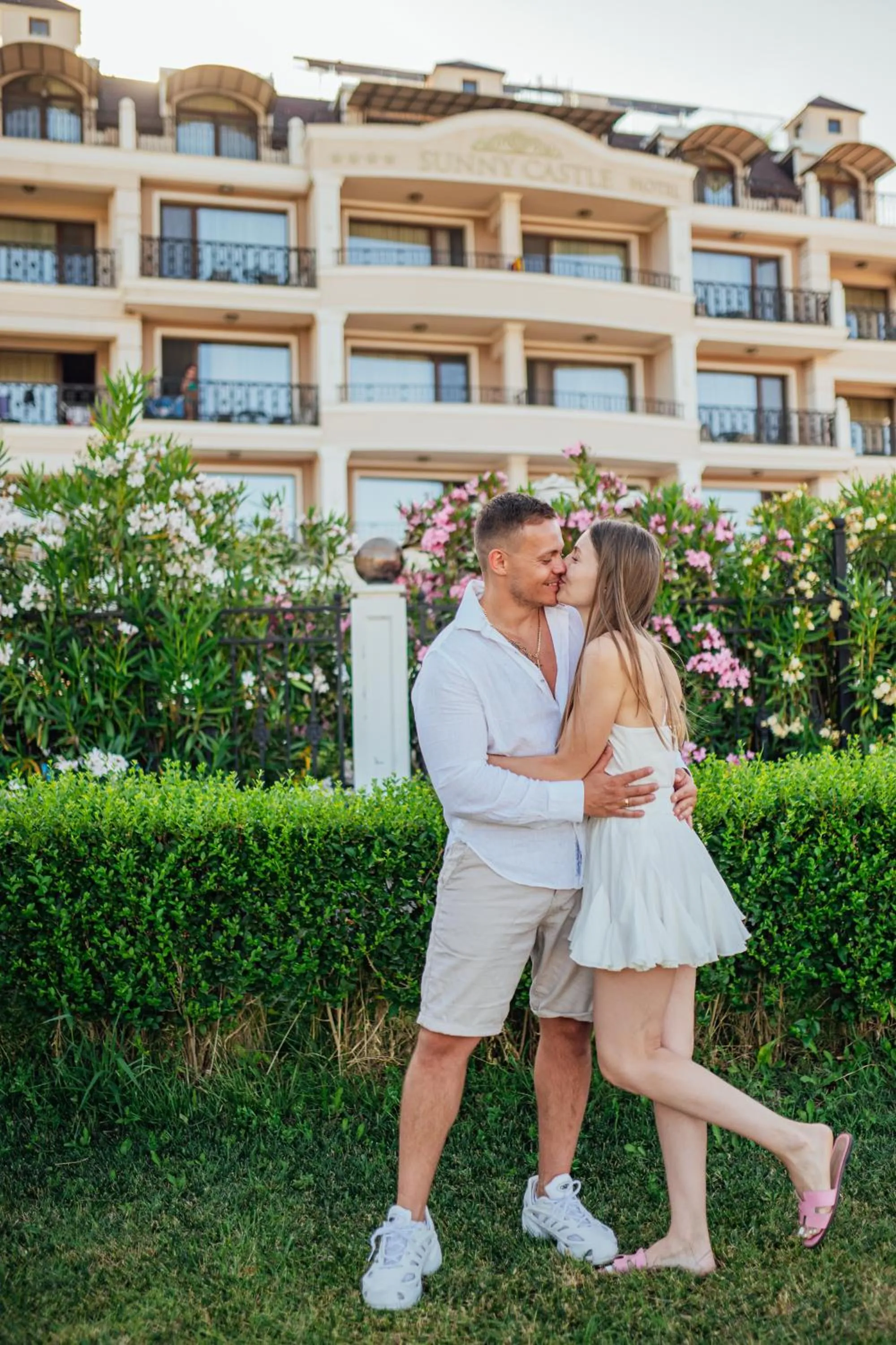 Sunny Castle Hotel - All Inclusive, Beach and Free parking